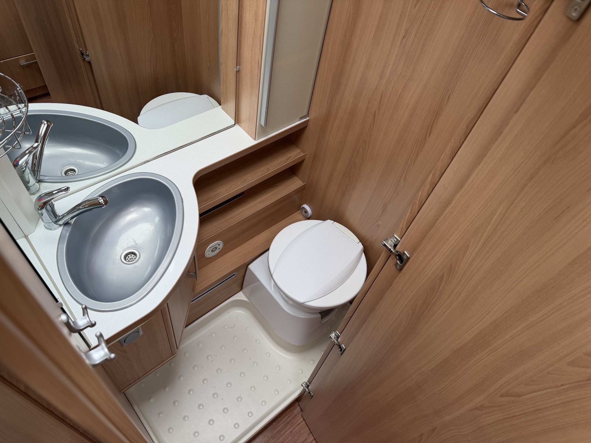 TEC Travel King 430 DB