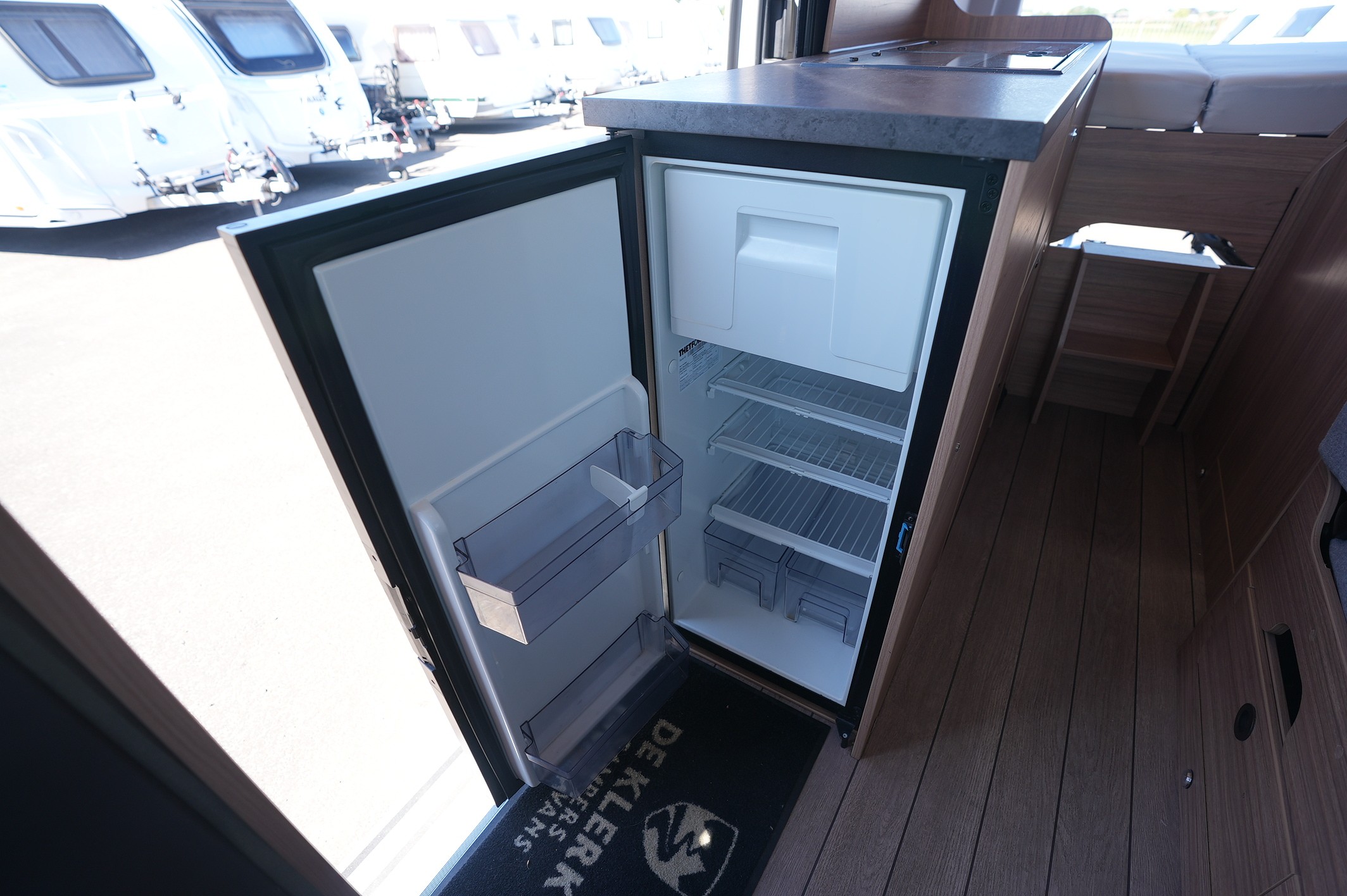 WEINSBERG CaraBus Ford 600 MQ Showroomui