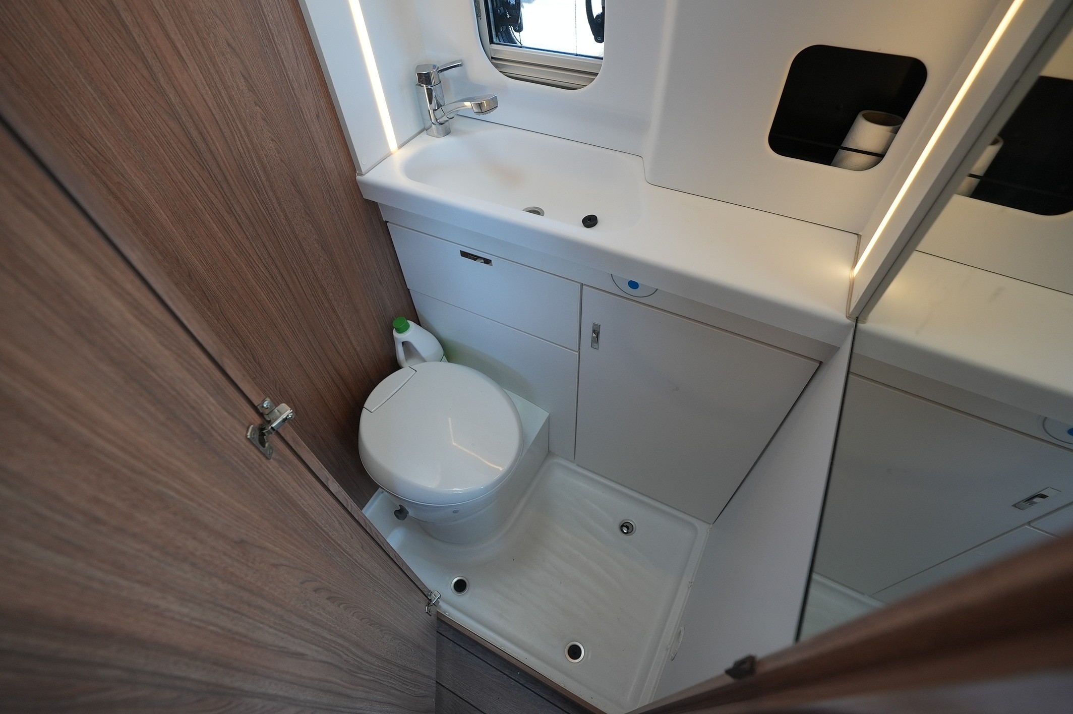 WEINSBERG CaraBus Ford 600 MQ Showroomui