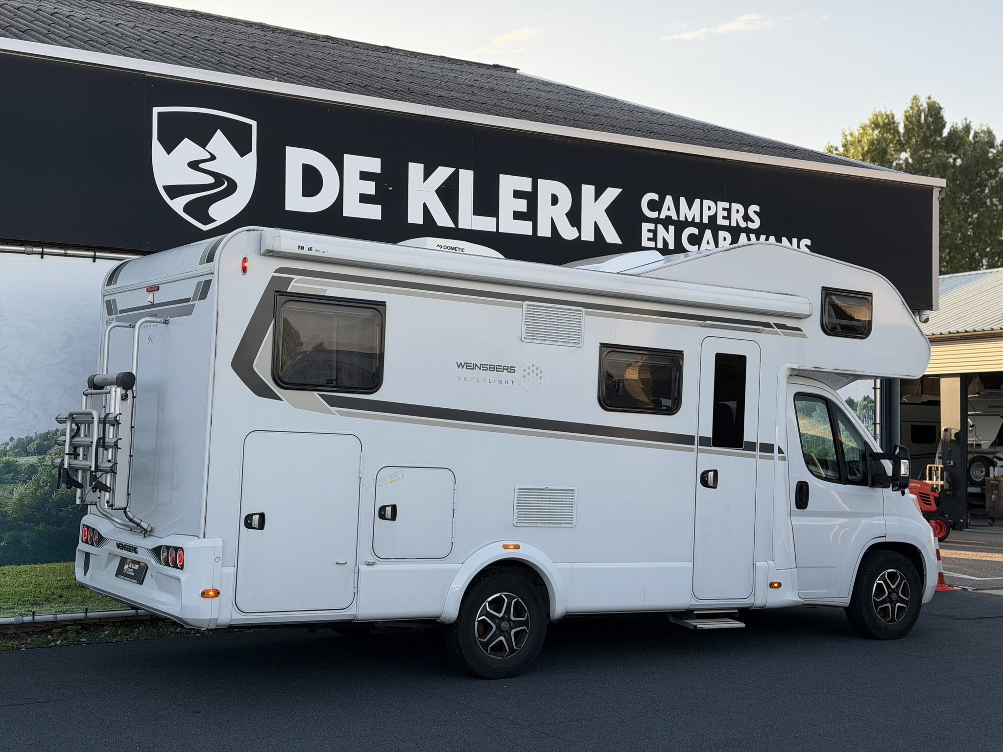 WEINSBERG CaraHome 650 DG / Gratis Stall