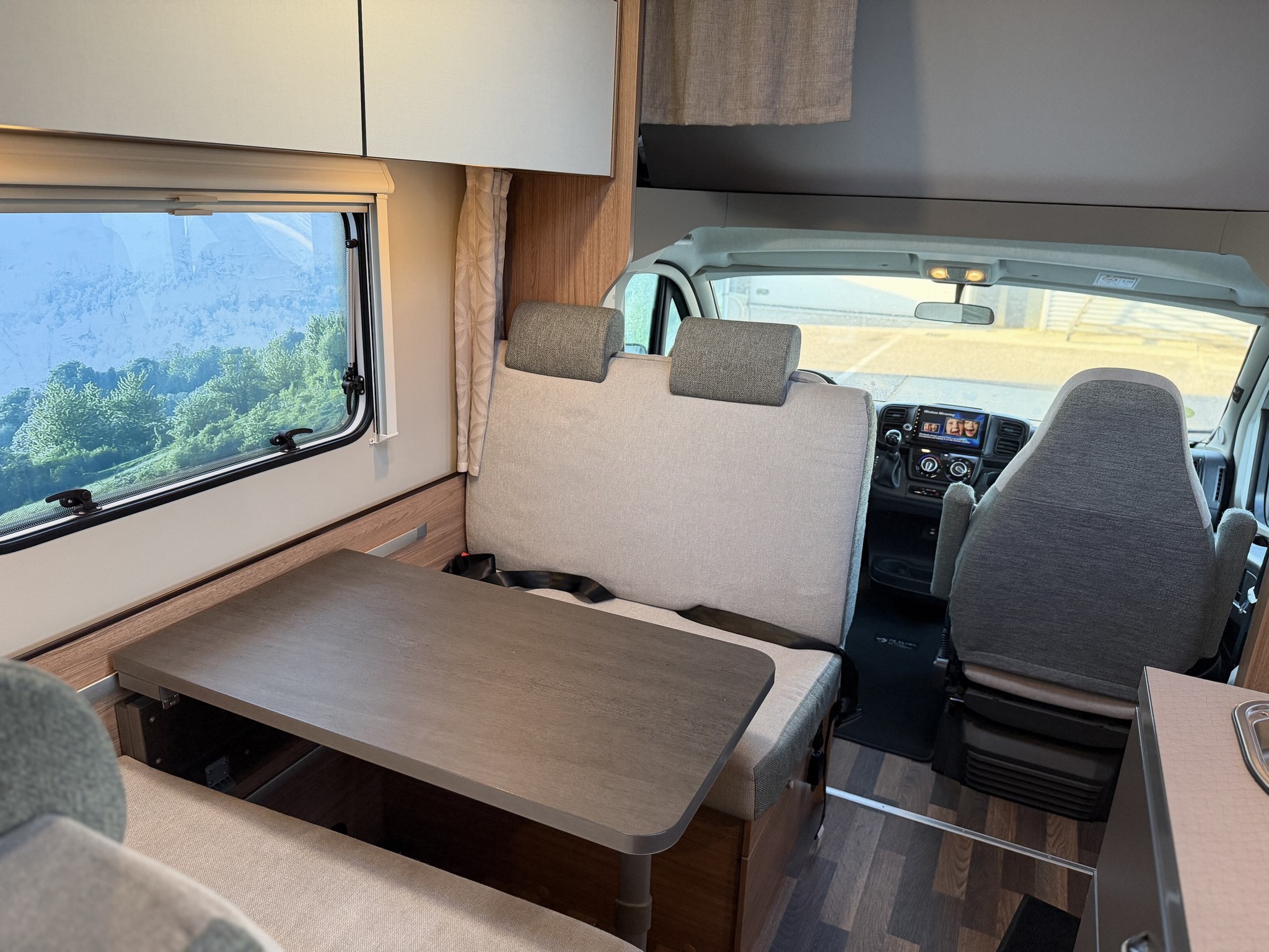 WEINSBERG CaraHome 650 DG / Gratis Stall