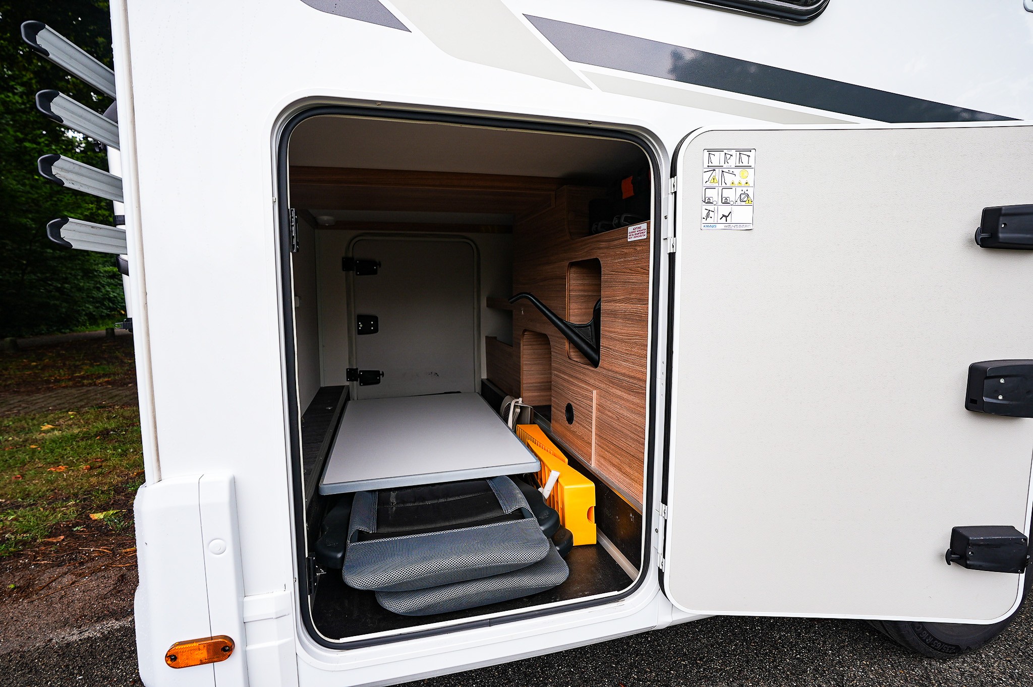 WEINSBERG CaraSuite Ford 650 MEG AUTOMAA