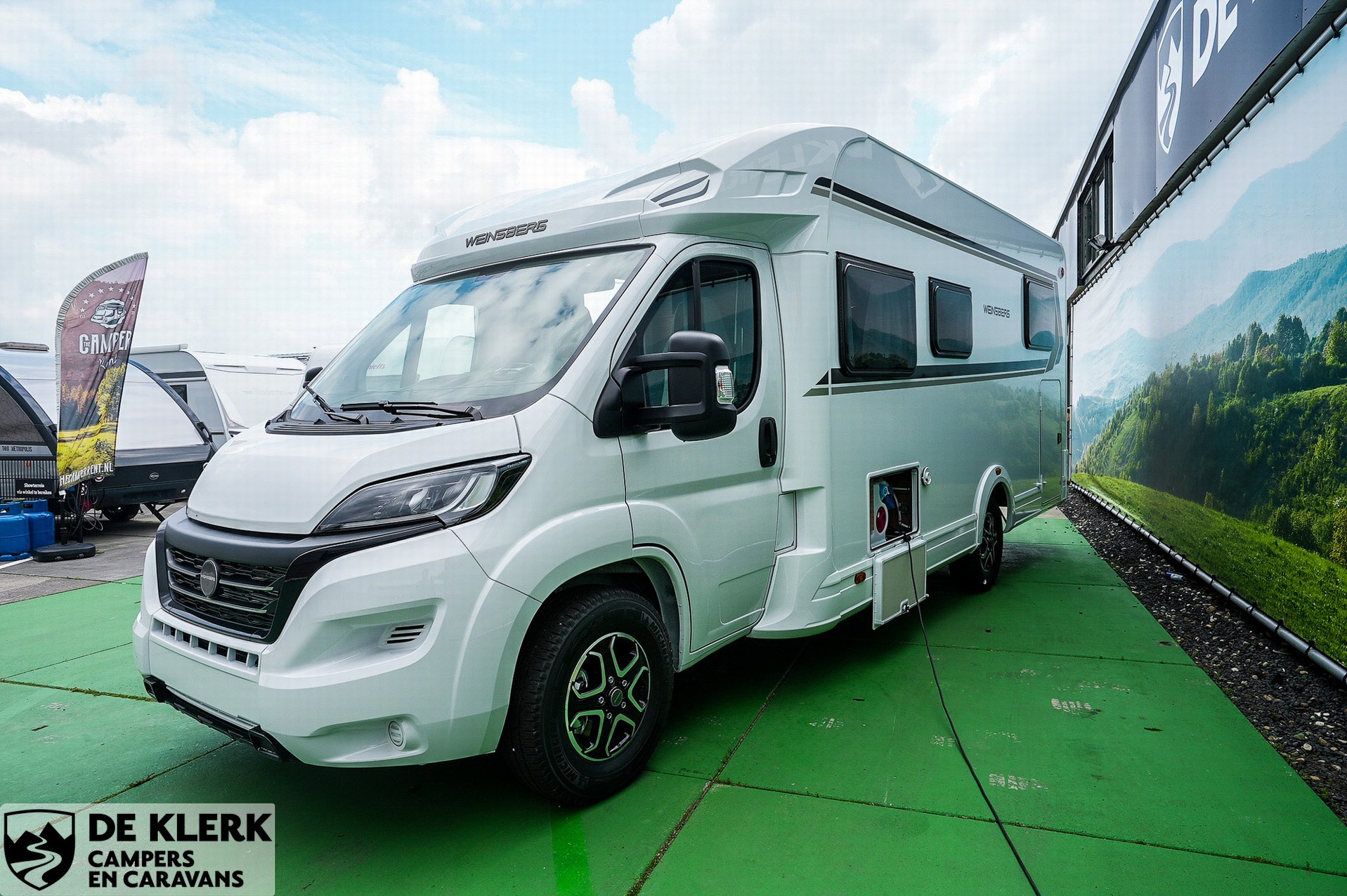 WEINSBERG CaraSuite 700 ME Voorraadkorti