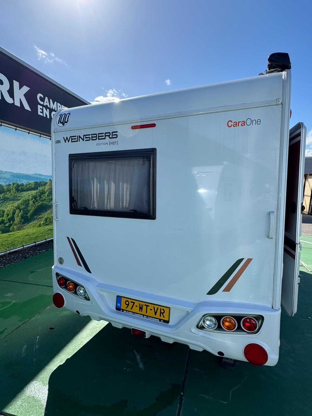 WEINSBERG CaraOne 390QD