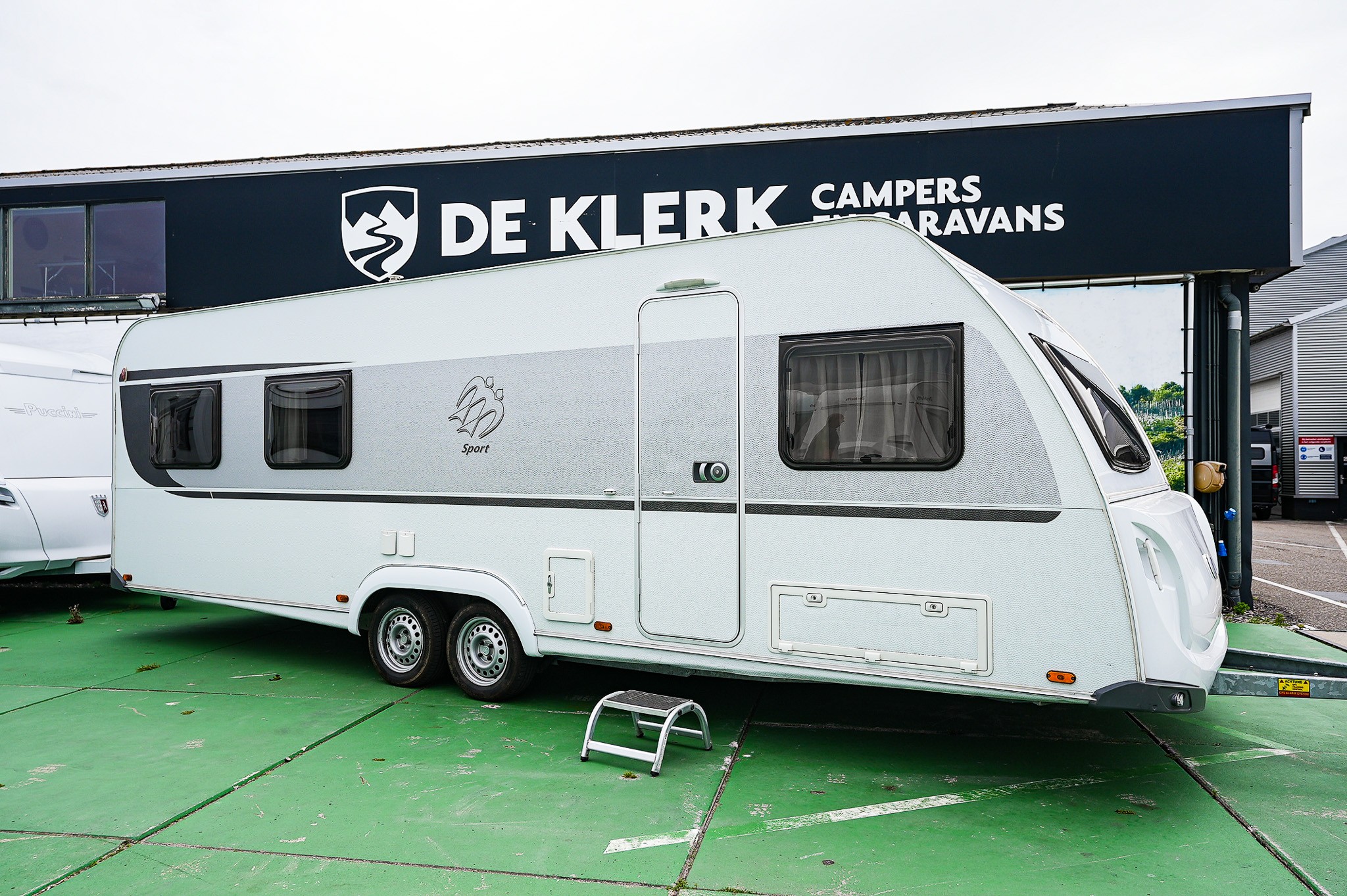 KNAUS SPORT 700 UDF