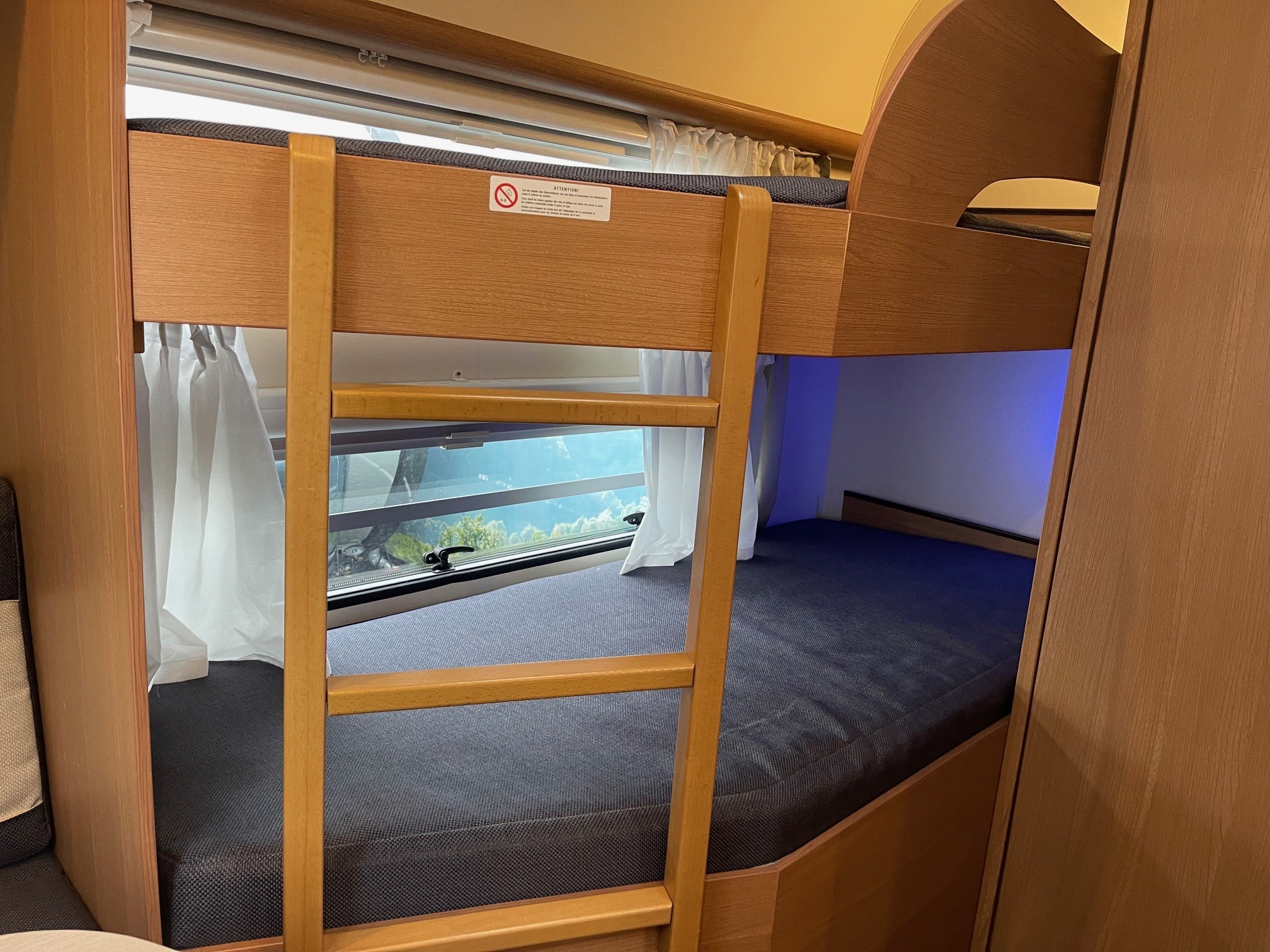 KNAUS SPORT 700 UDF