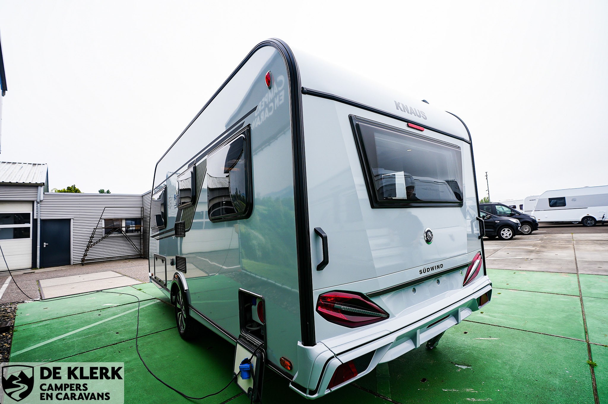 KNAUS SUDWIND 450 FU 60 YEARS Campov