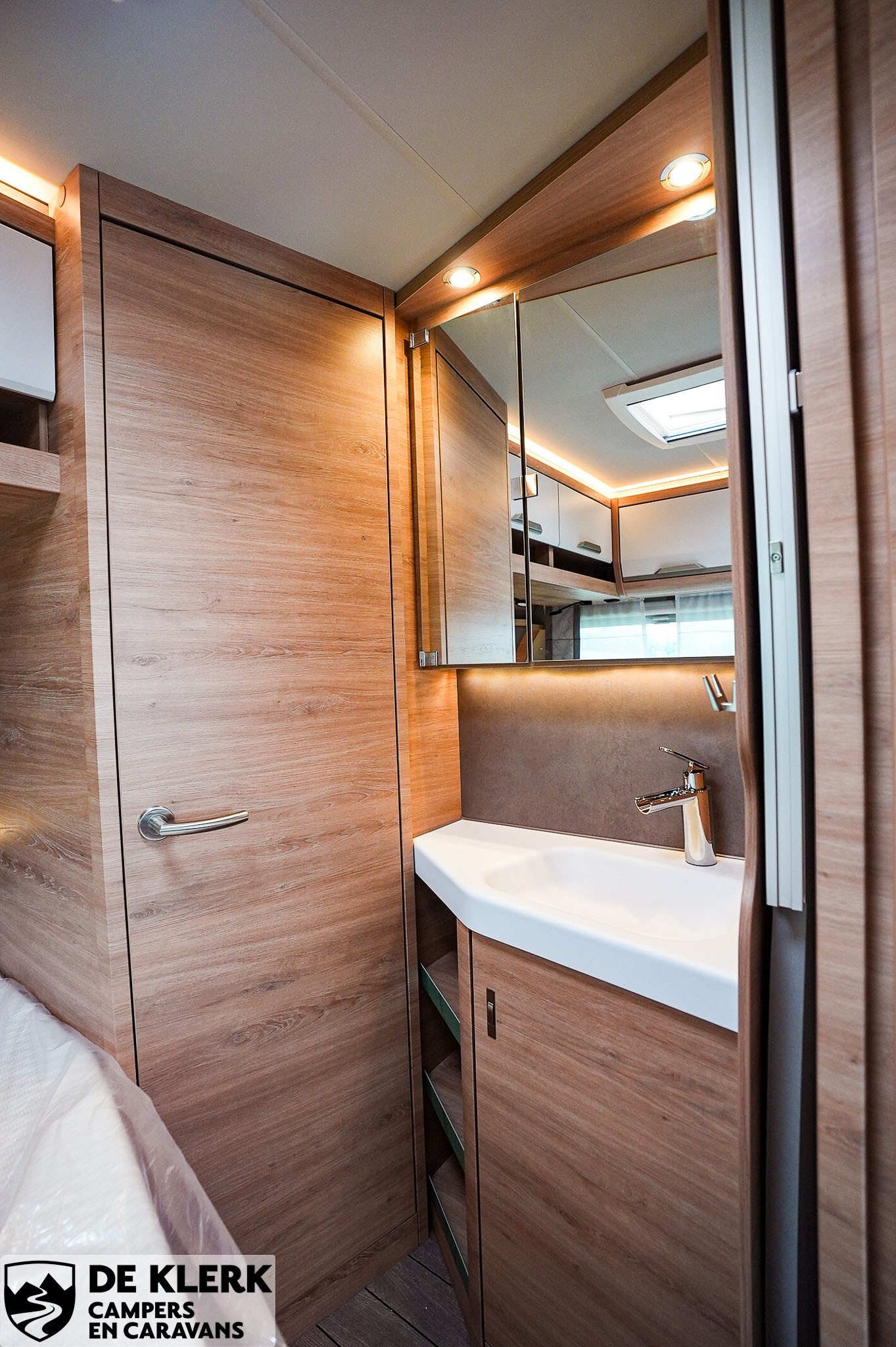 KNAUS SUDWIND 450 FU 60 YEARS Christ