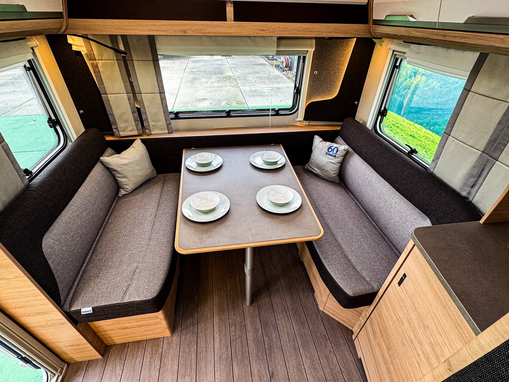 KNAUS SUDWIND 460 EU 60 YEARS E - Po