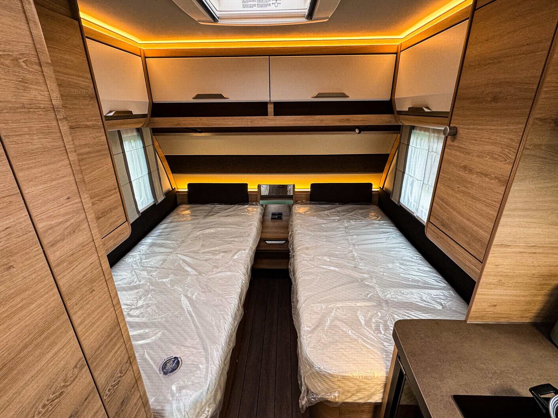 KNAUS SUDWIND 460 EU 60 YEARS E - Po