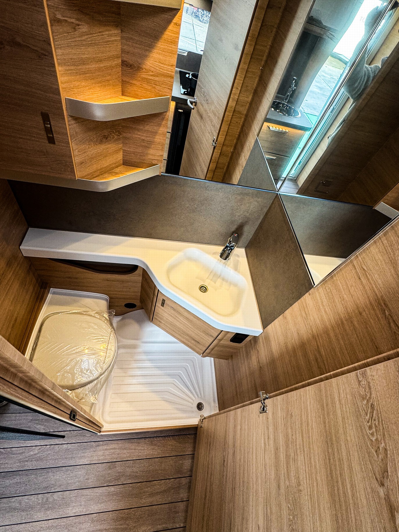 KNAUS SUDWIND 460 EU 60 YEARS E - Po