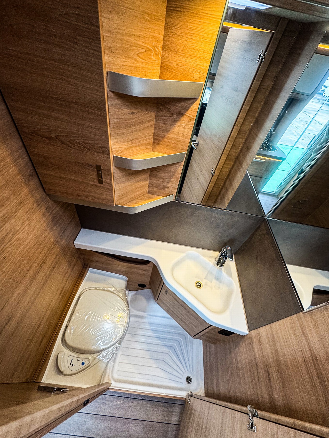 KNAUS SUDWIND 500 EU 60 Years