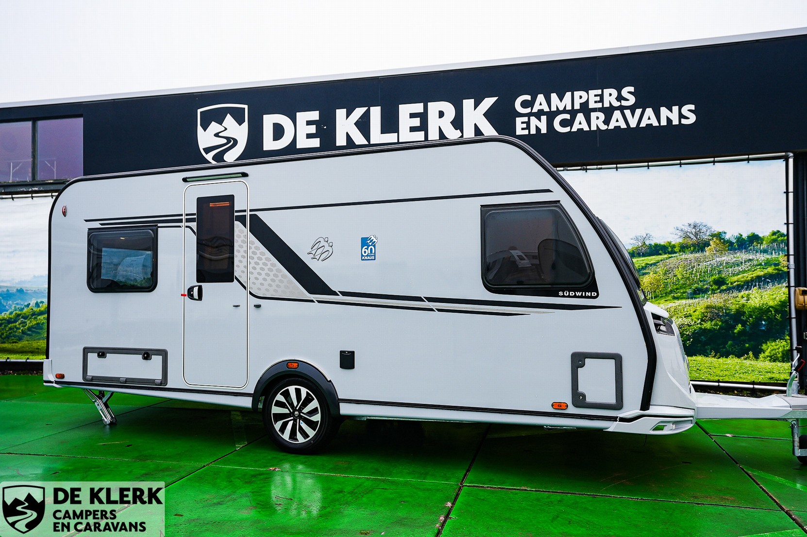 KNAUS SUDWIND 500 FU 60 YEARS Campov