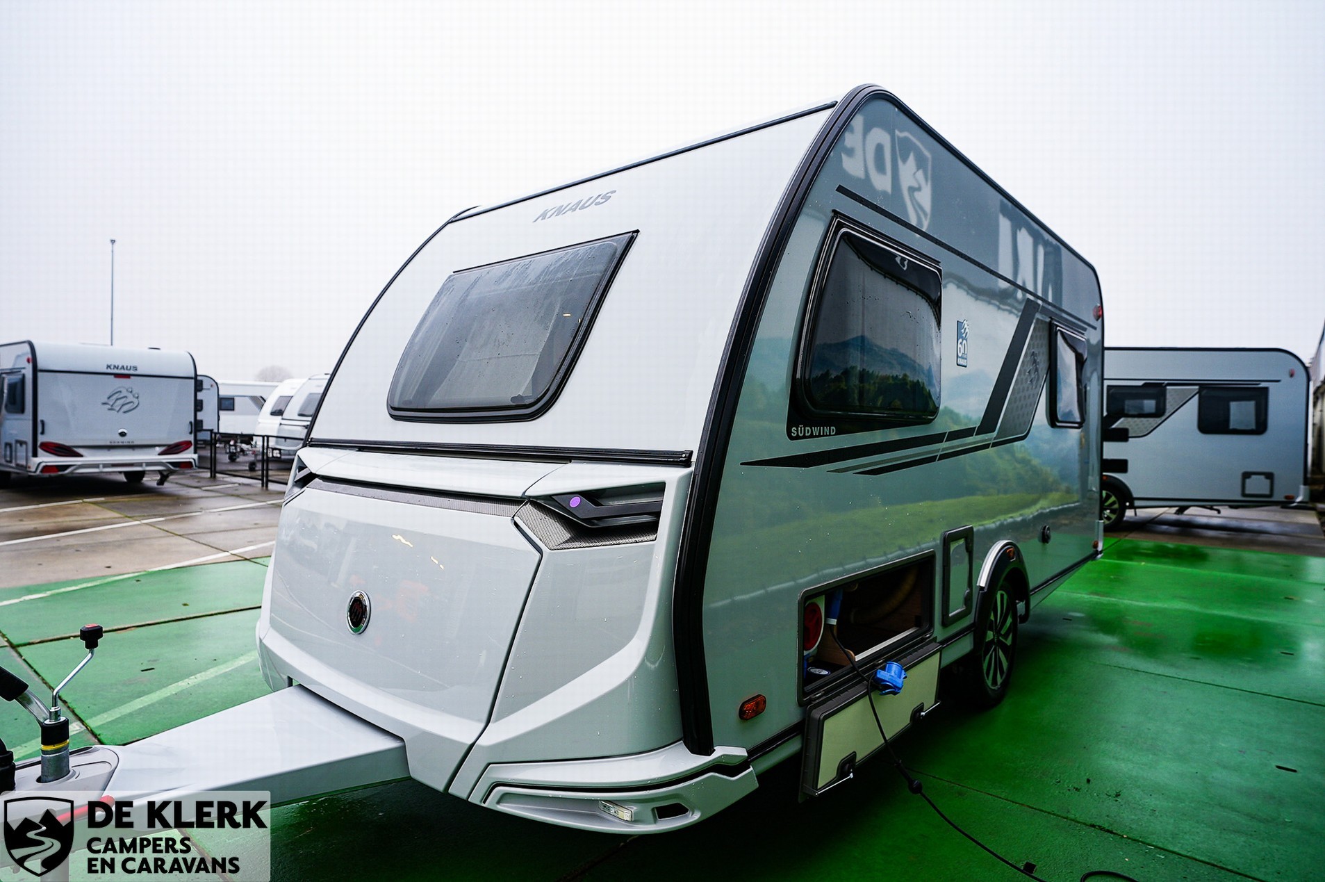 KNAUS SUDWIND 420 QD 60 YEARS Campov