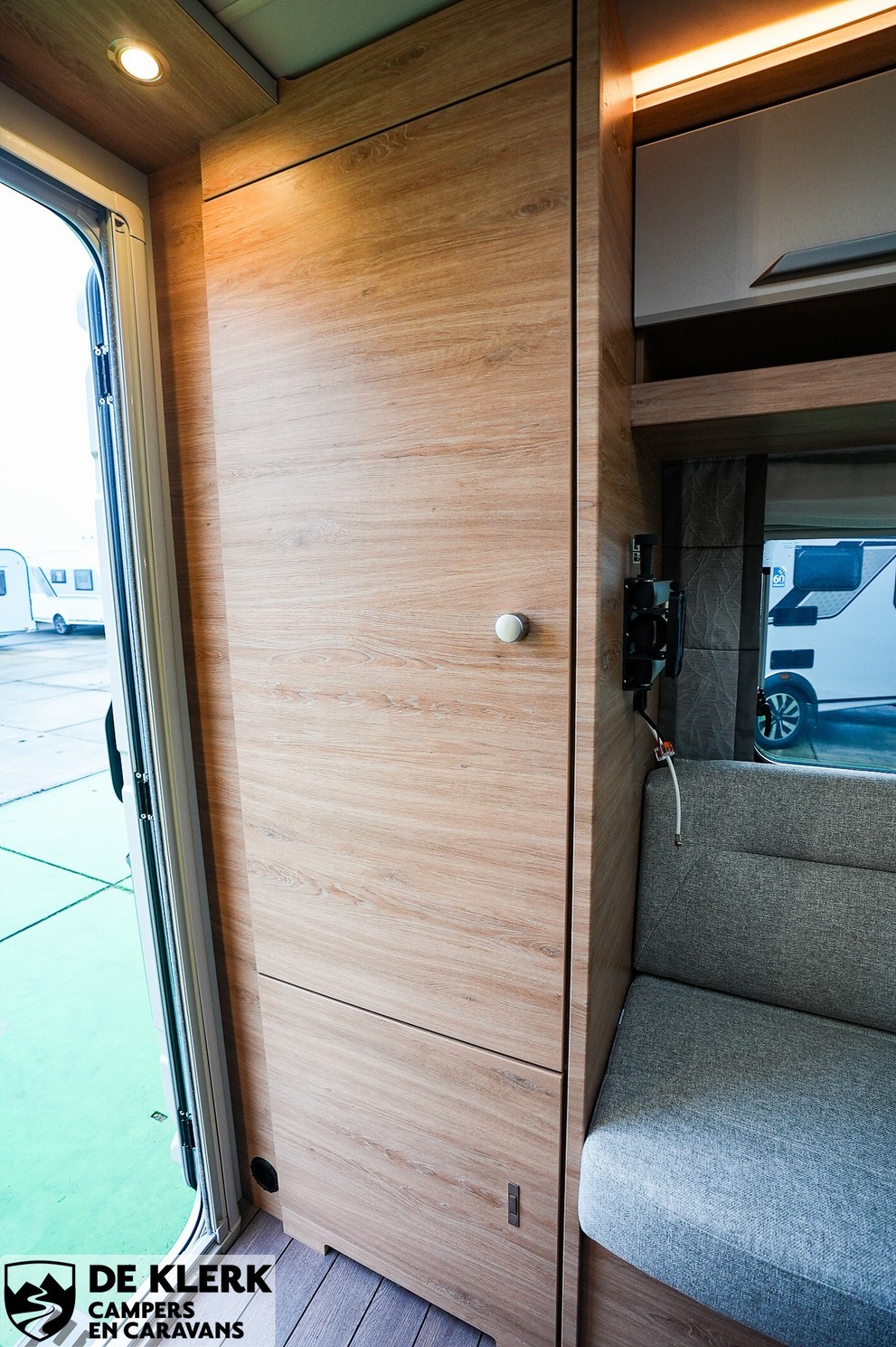 KNAUS SUDWIND 420 QD 60 YEARS Campov