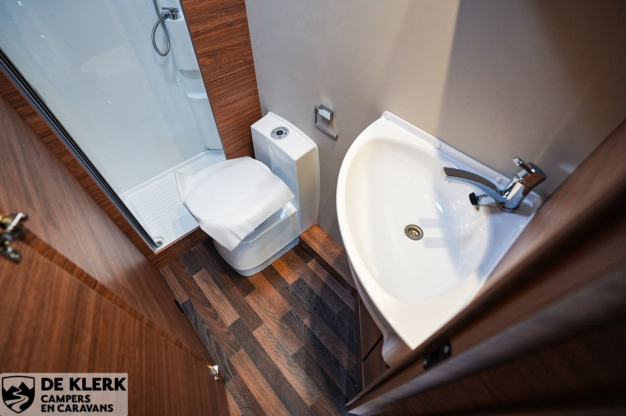 WEINSBERG CaraSuite 650 MF 5.000 Voorraa