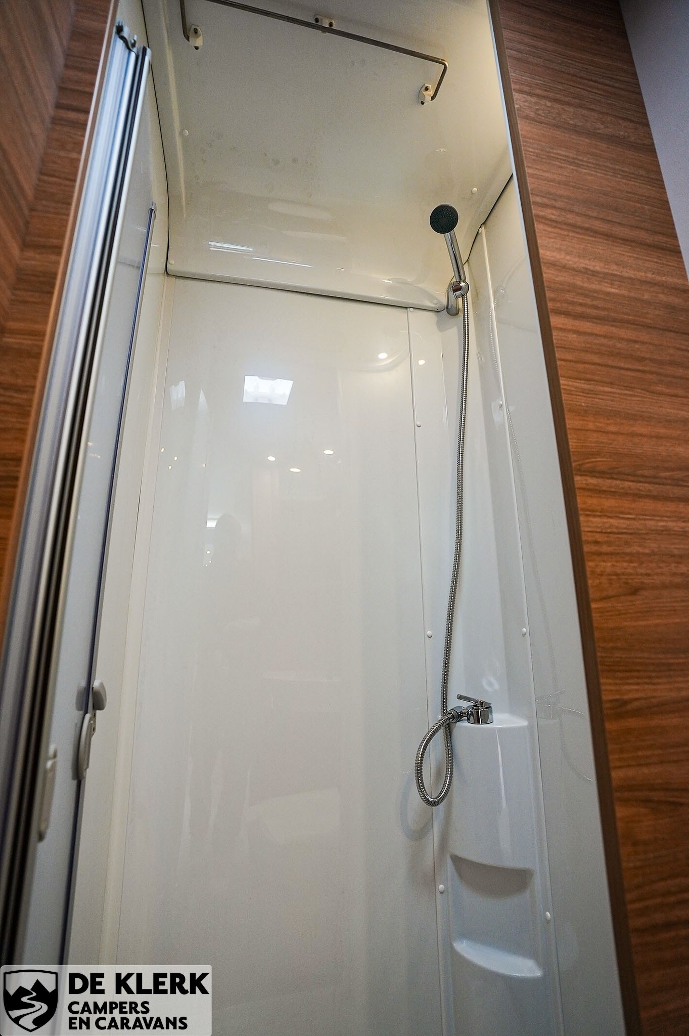 WEINSBERG CaraSuite 650 MF 5.000 Voorraa