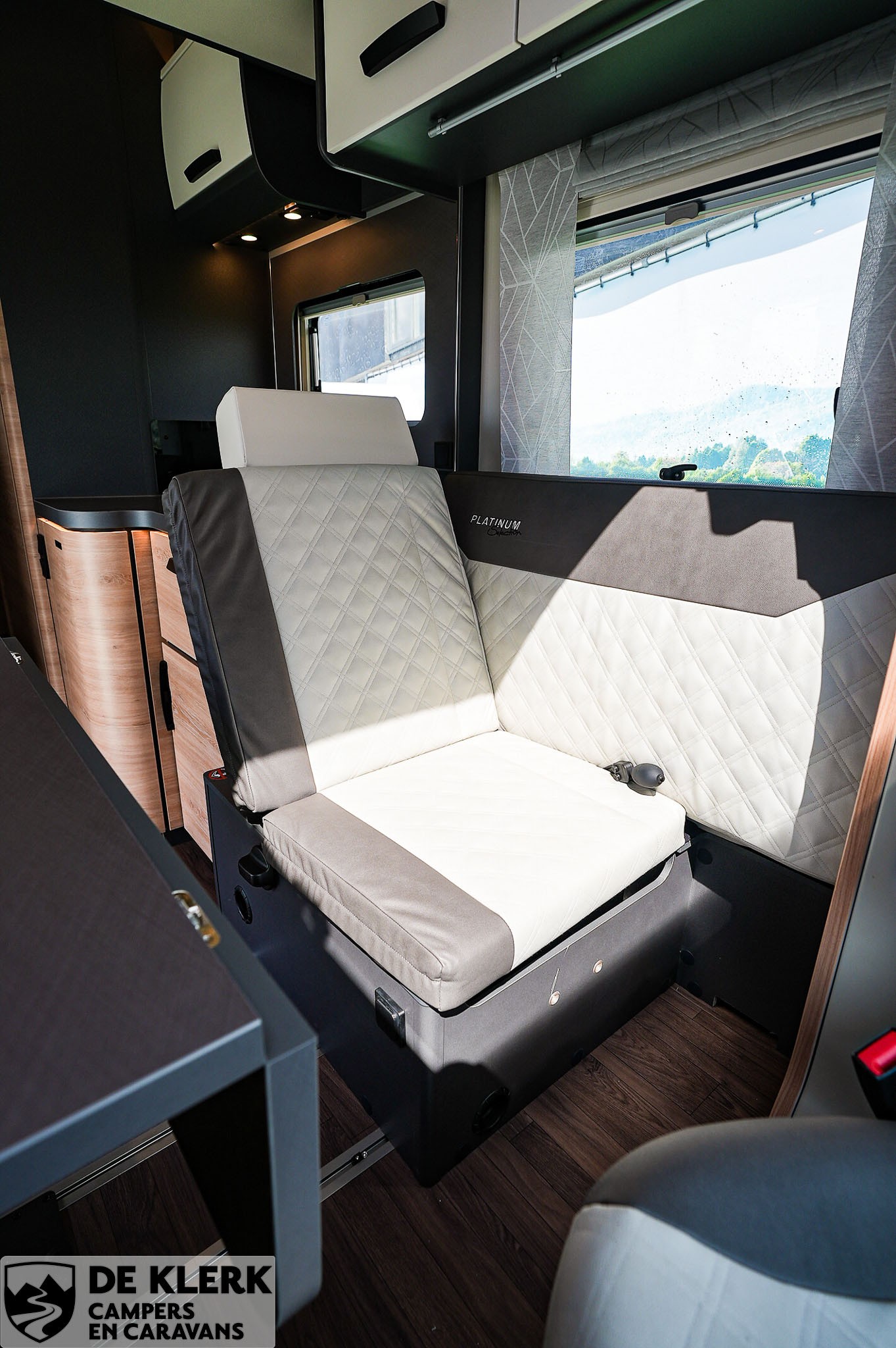 KNAUS L!VE Wave 700 LX Platinum Sele