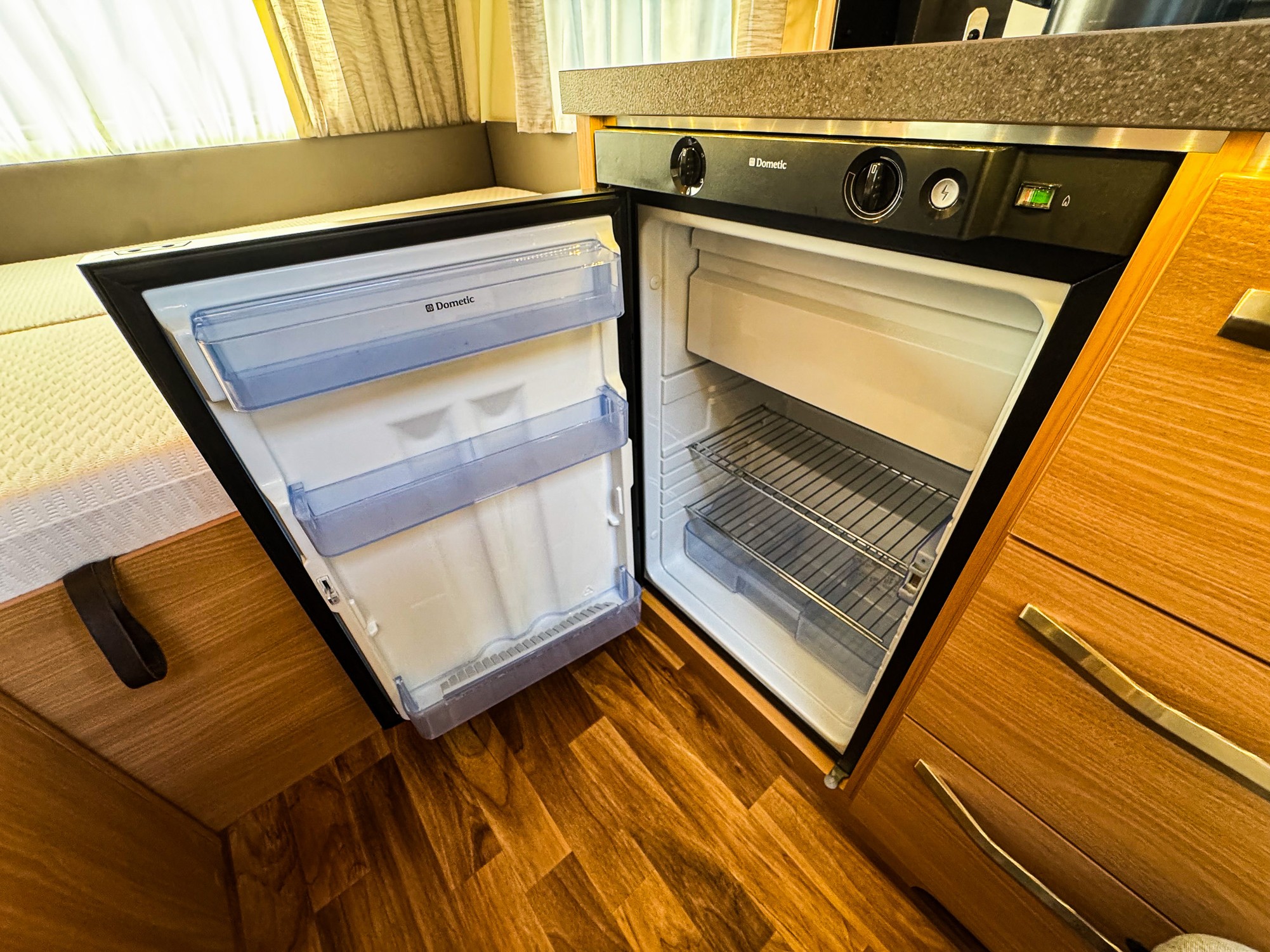 KNAUS SUDWIND 420 QD silverselection