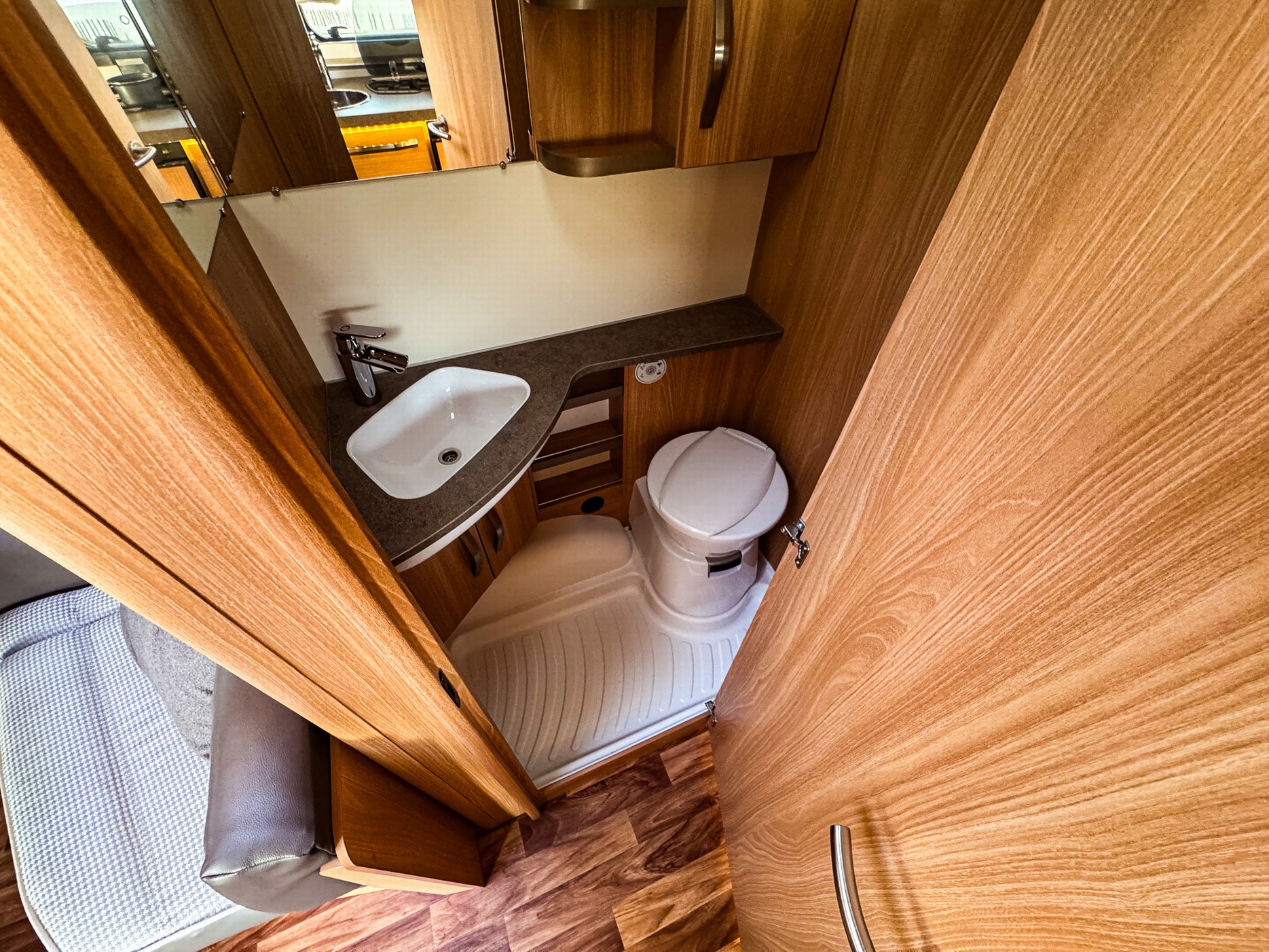 KNAUS SUDWIND 420 QD silverselection