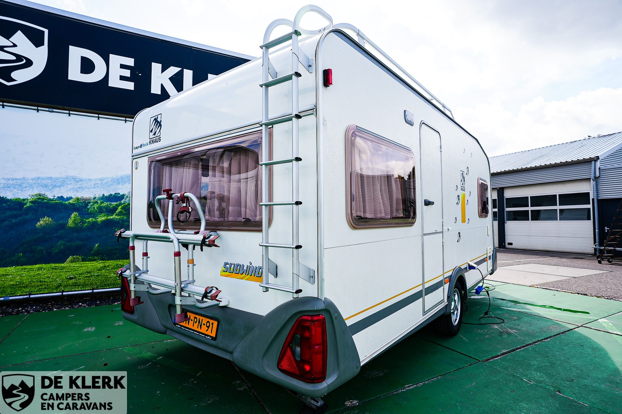 KNAUS SUDWIND 450 TUF