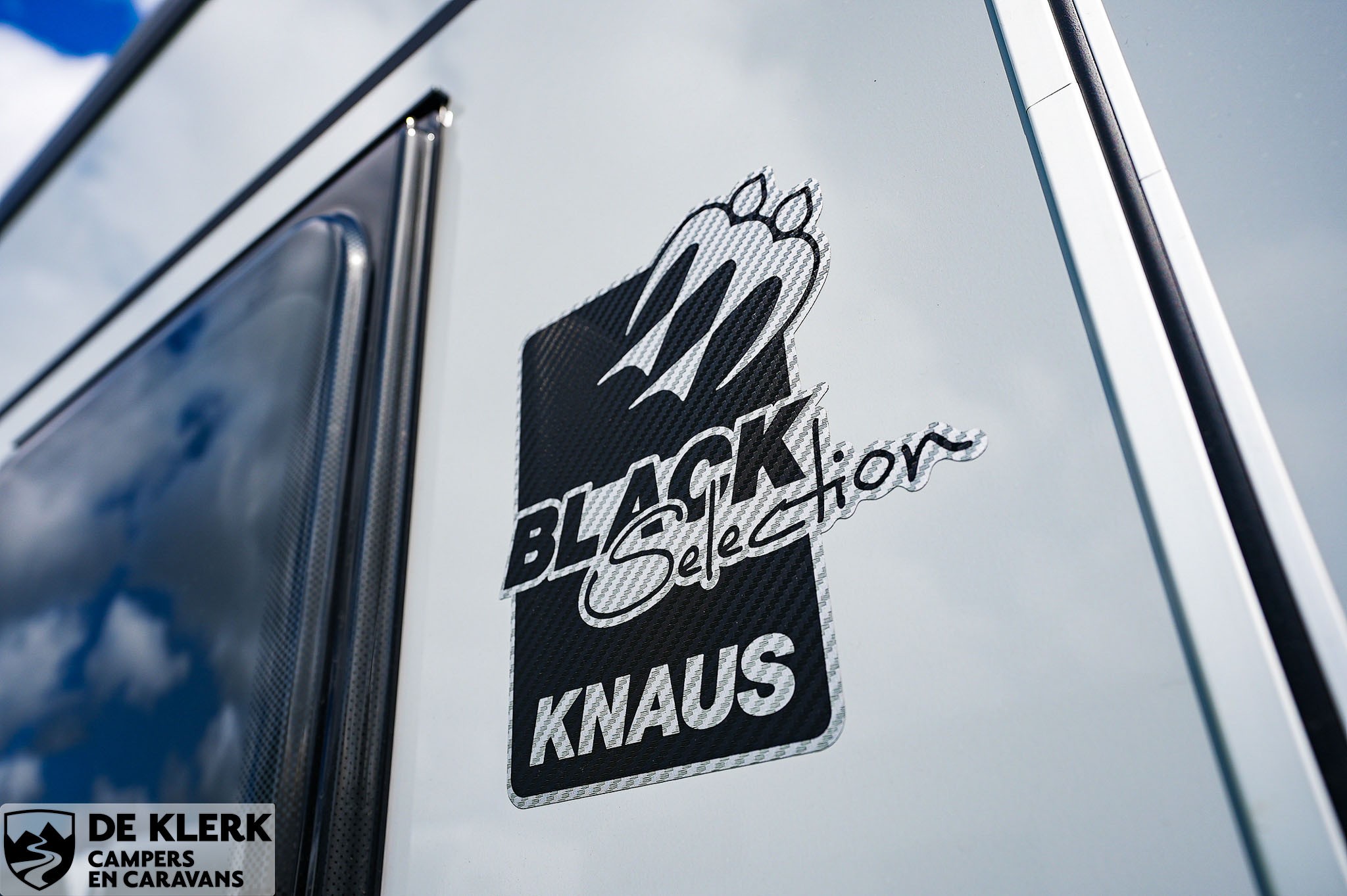KNAUS SUDWIND 540 UE Black selection