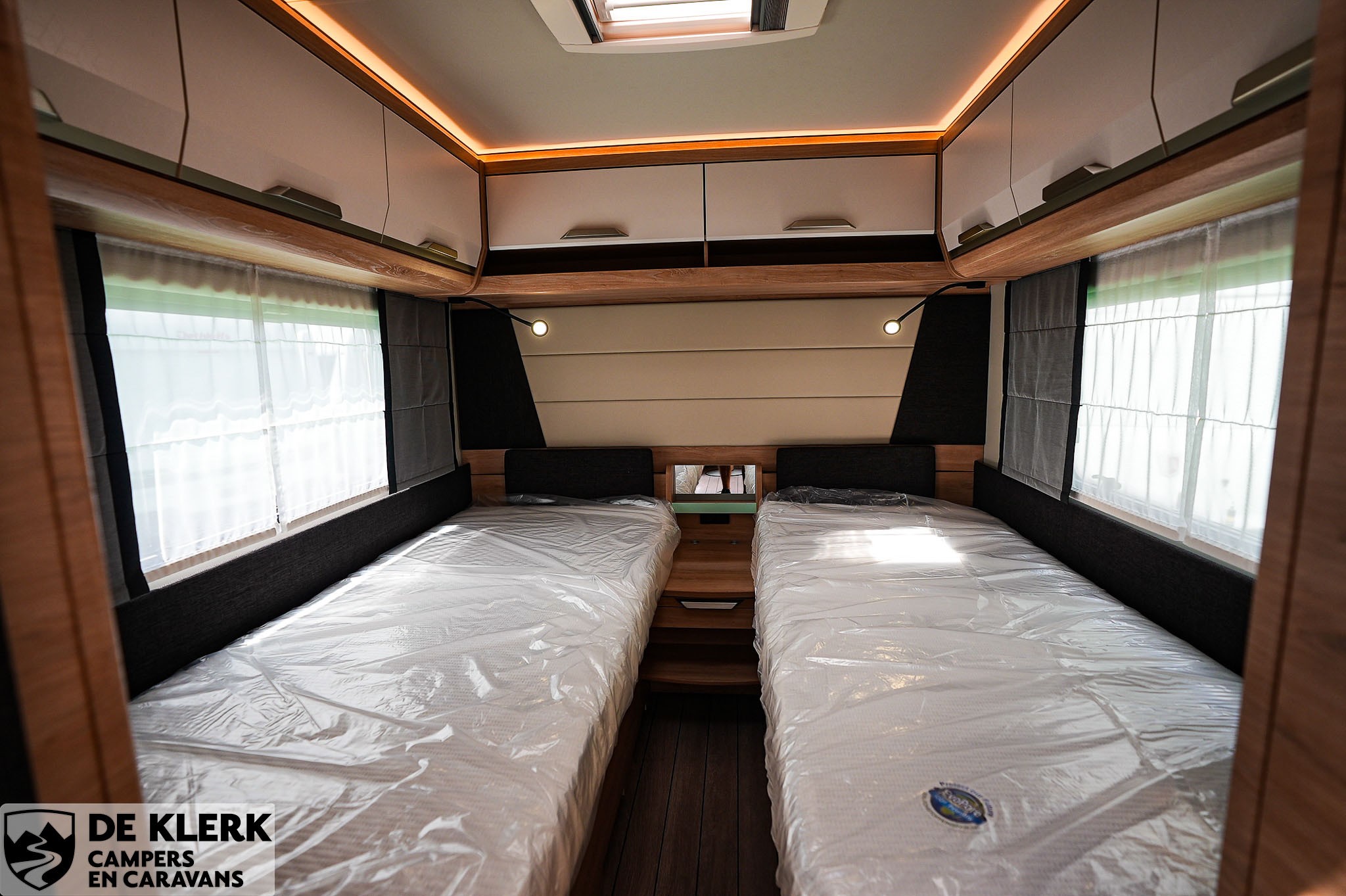 KNAUS SUDWIND 540 UE Black selection
