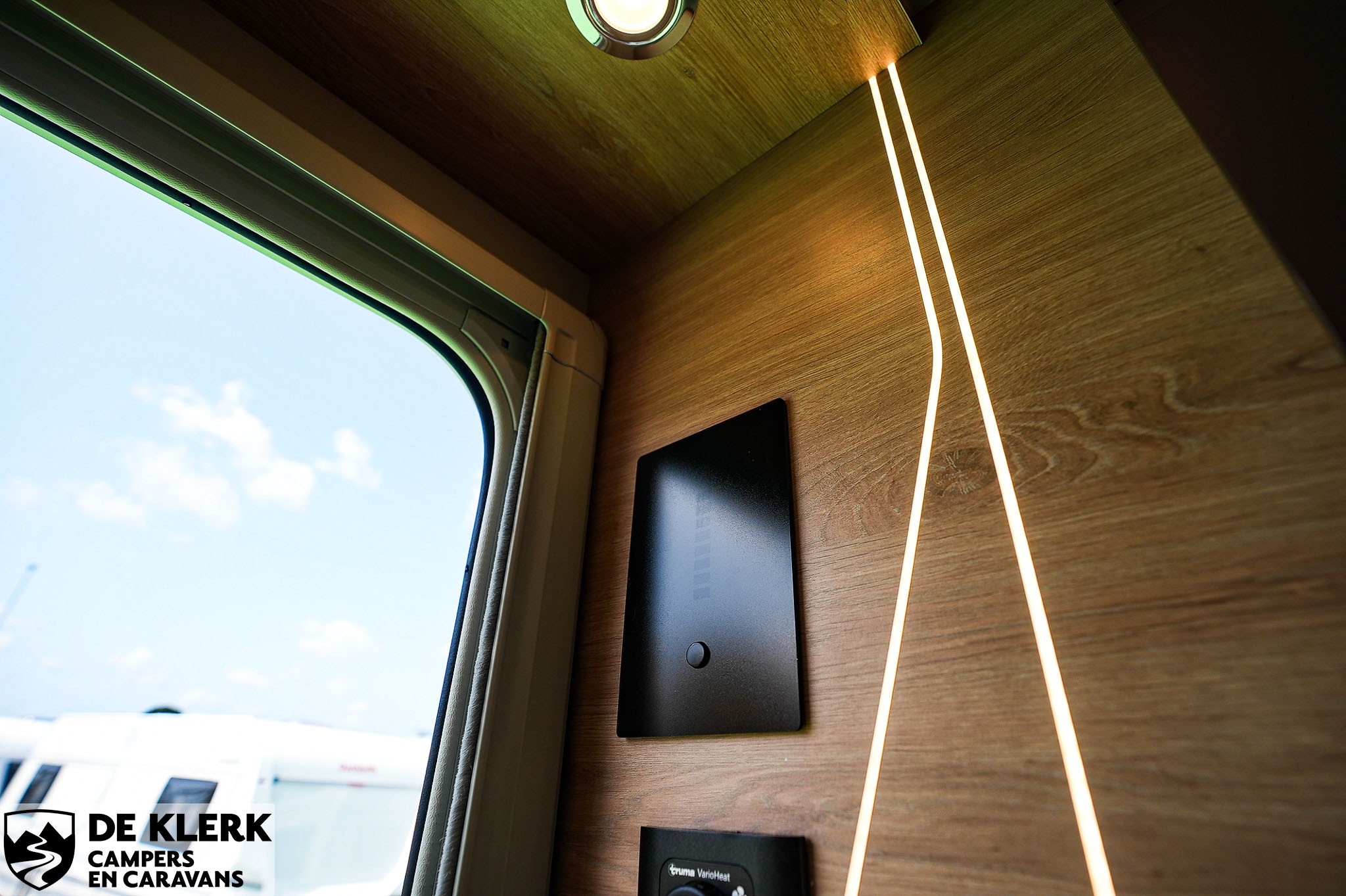 KNAUS SUDWIND 500 QDK BlackSelection