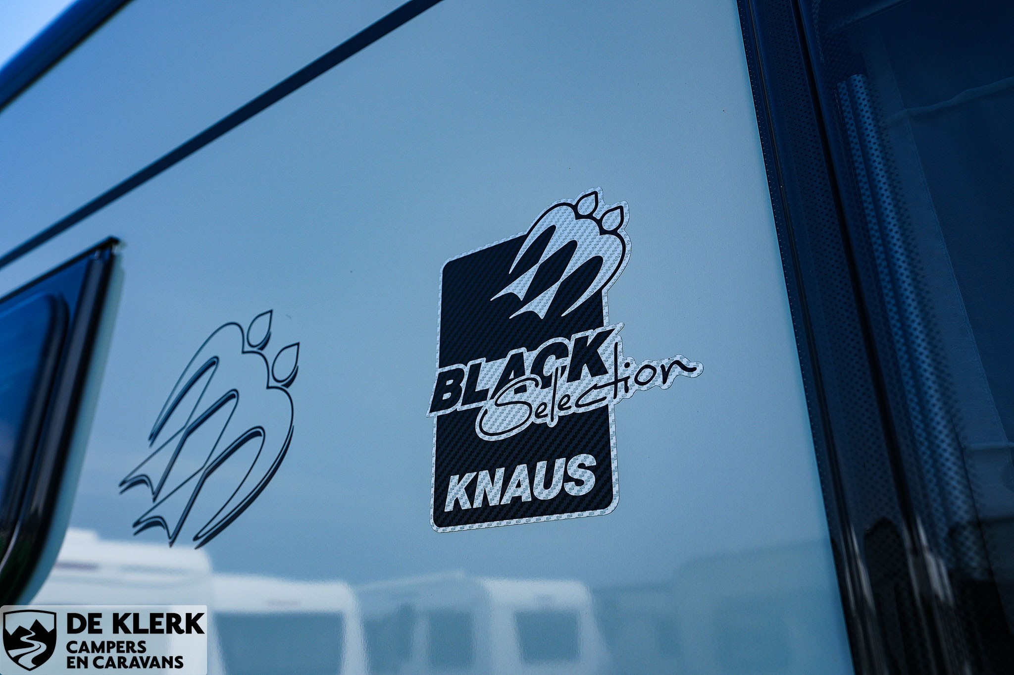KNAUS SUDWIND 460 EU Black Selection