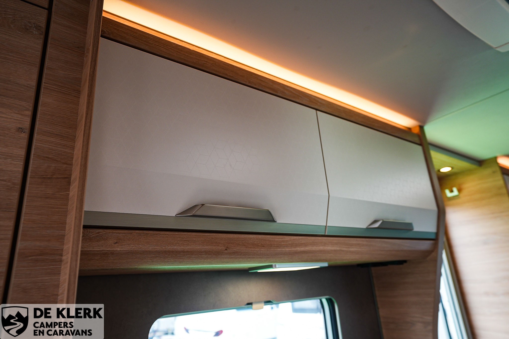 KNAUS SUDWIND 460 EU Black Selection