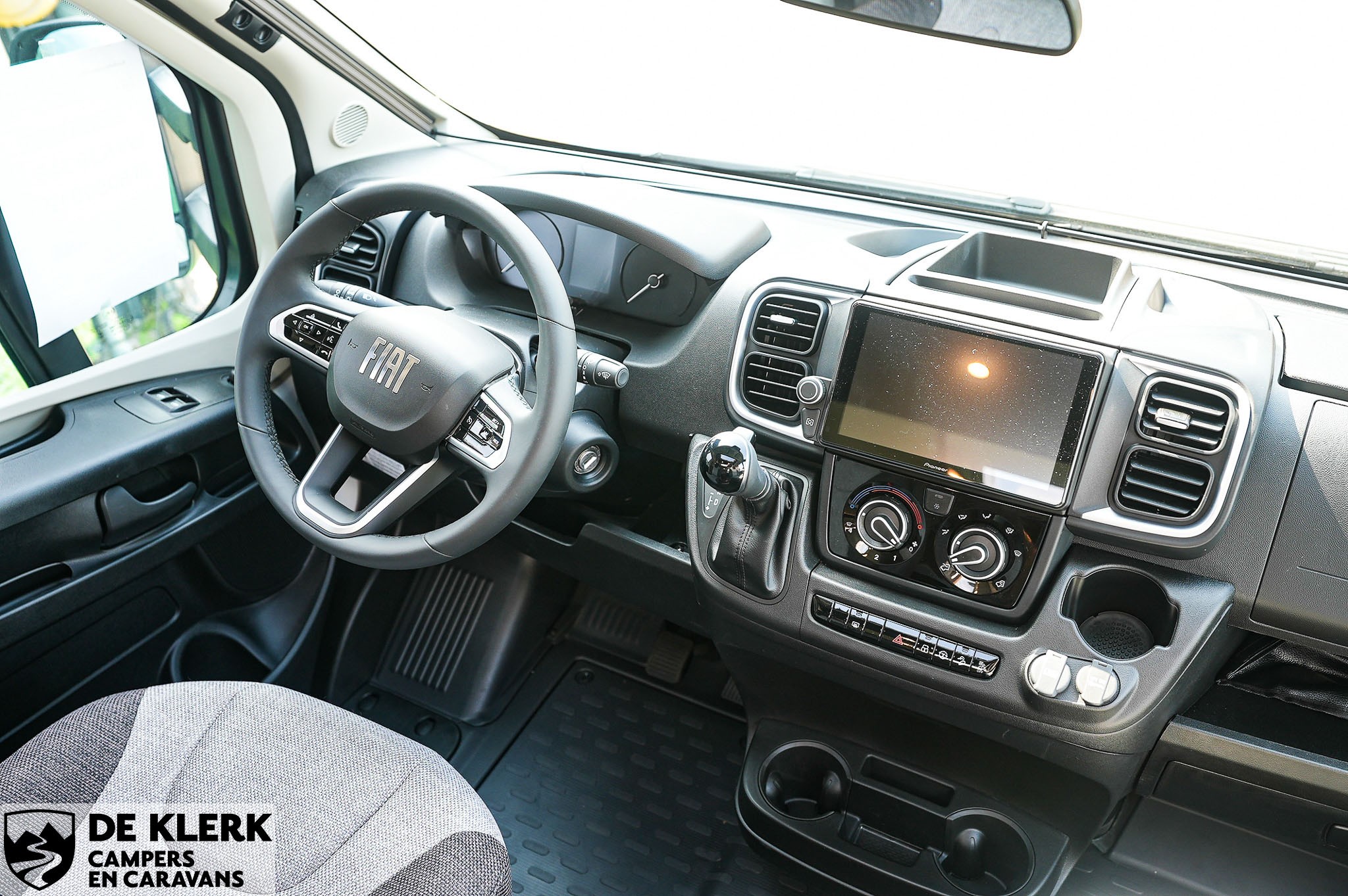 KNAUS LIVE TI 590 MF Platinum Select