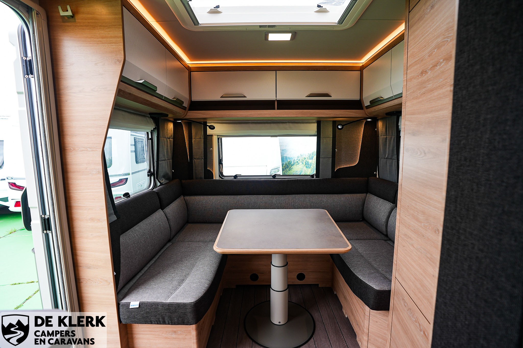 KNAUS SUDWIND  500 EU BlackSelection