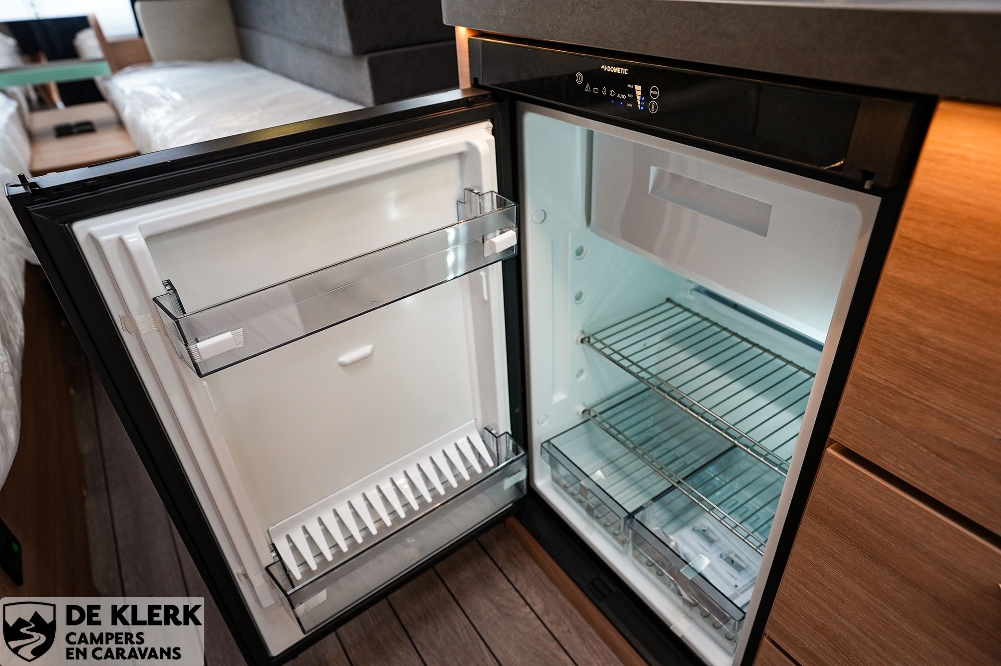 KNAUS SUDWIND 460 EU Black Selection