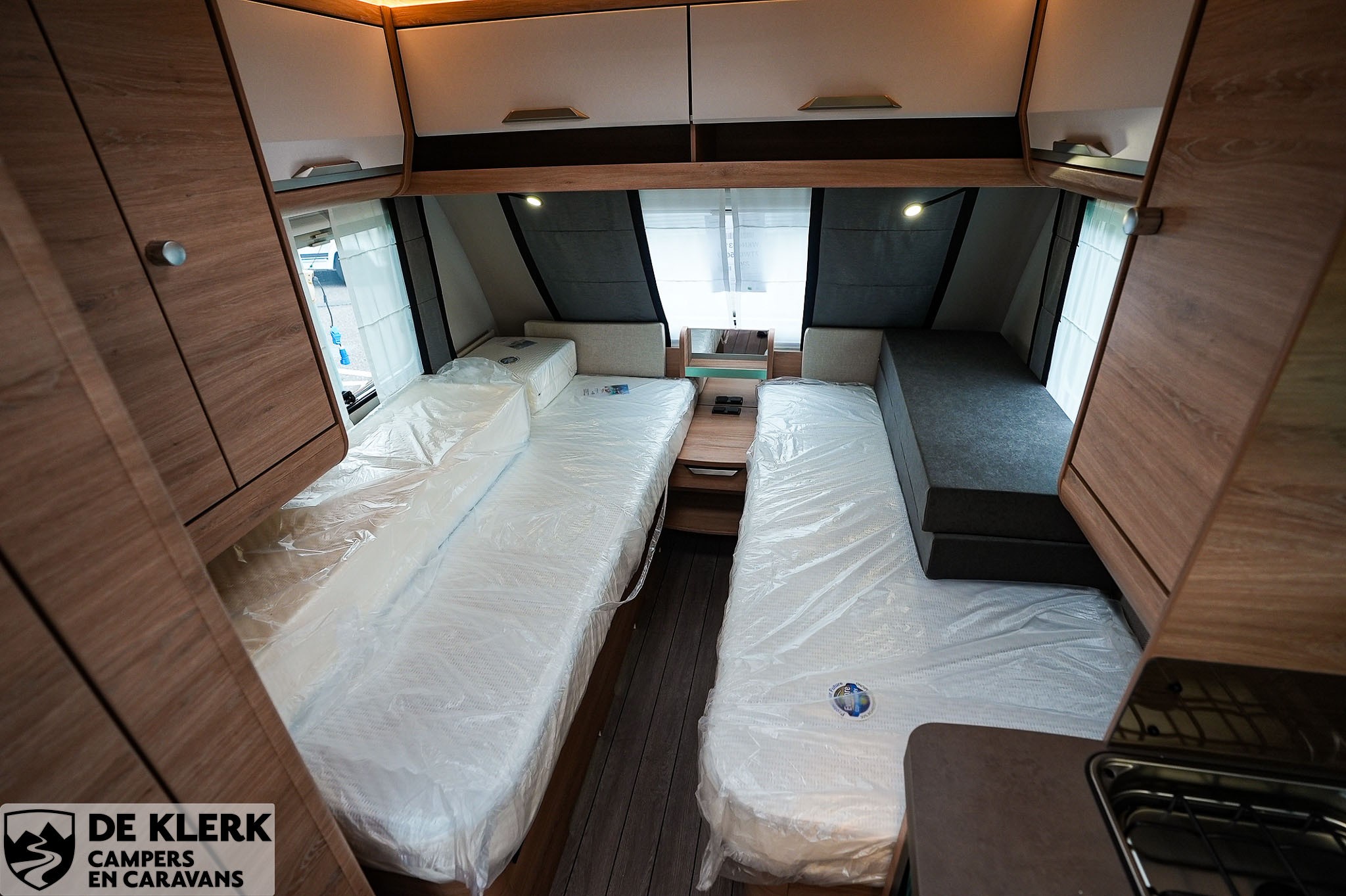 KNAUS SUDWIND 460 EU Black Selection