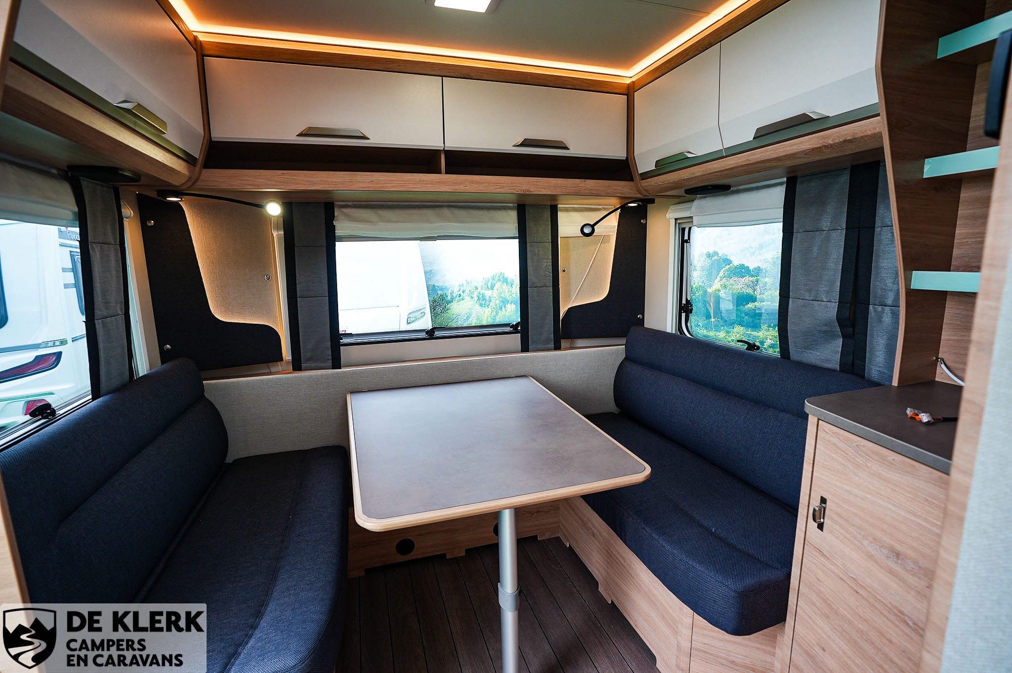 KNAUS SUDWIND 460 EU Black Selection