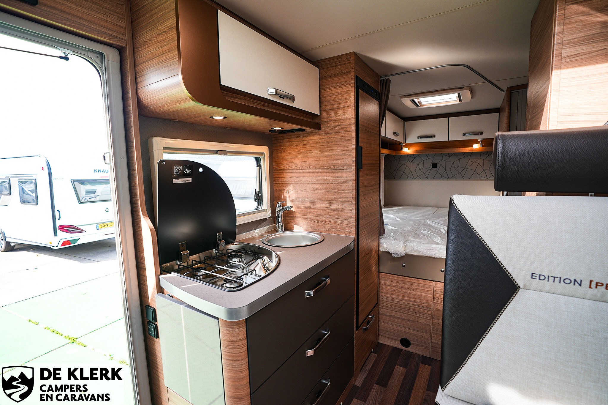 WEINSBERG CaraCompact 600 MF Pepper Show