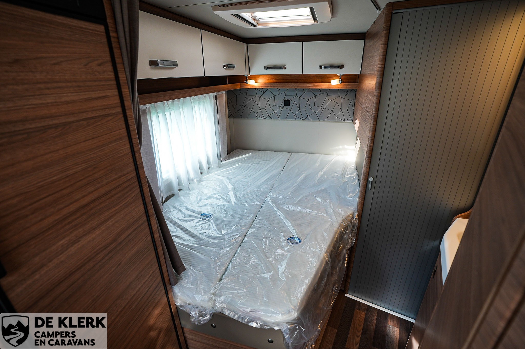 WEINSBERG CaraCompact 600 MF Pepper Show