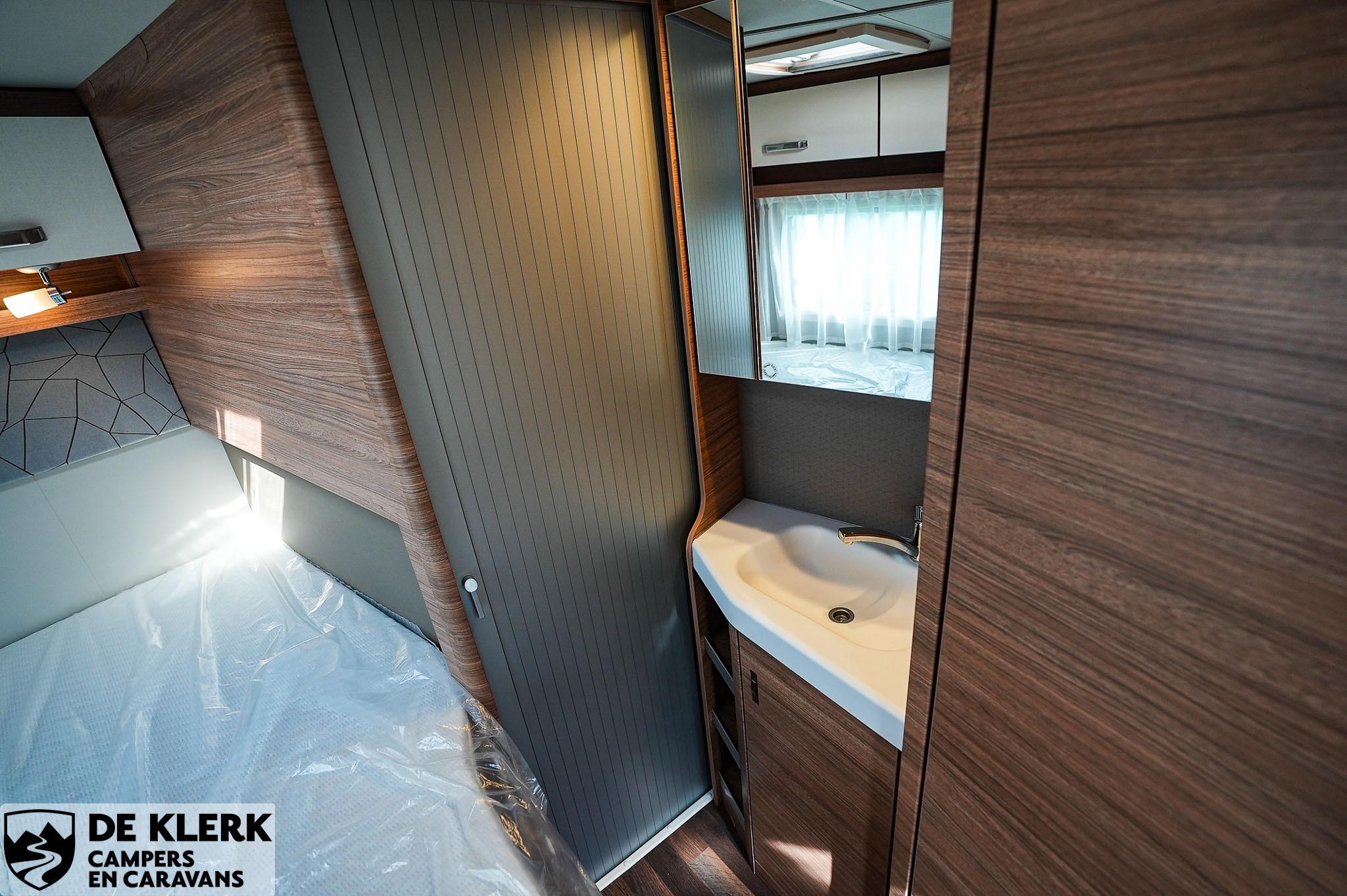 WEINSBERG CaraCompact 600 MF Pepper Show