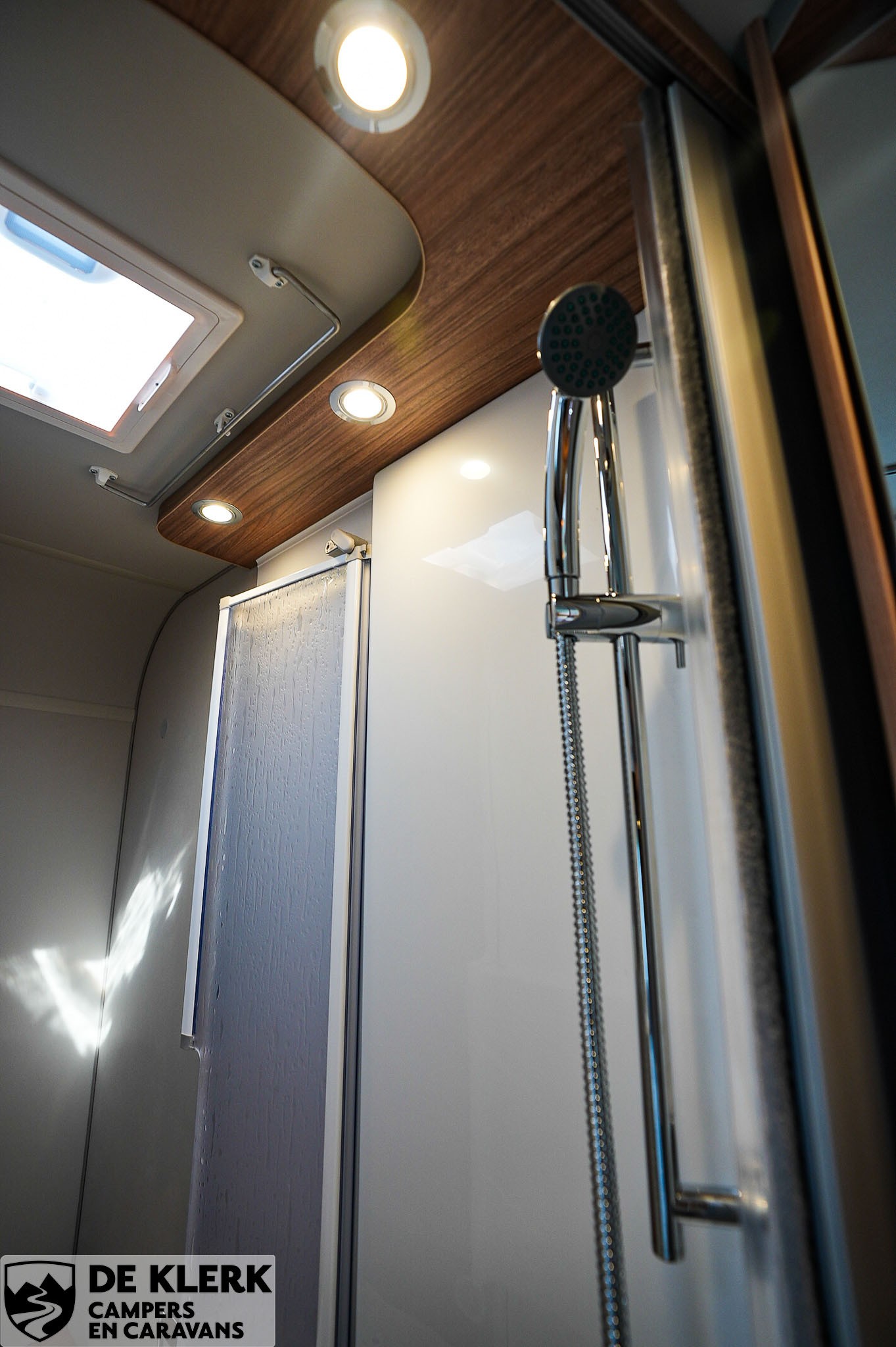 WEINSBERG CaraCompact 600 MF Pepper Show