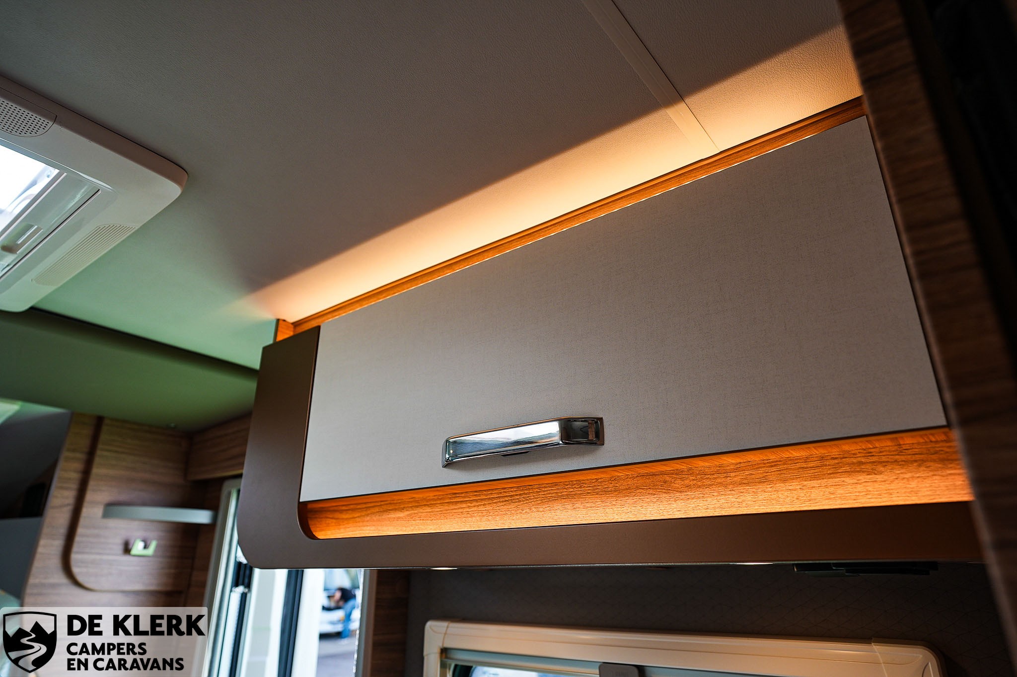 WEINSBERG CaraCompact 600 MF Pepper Show