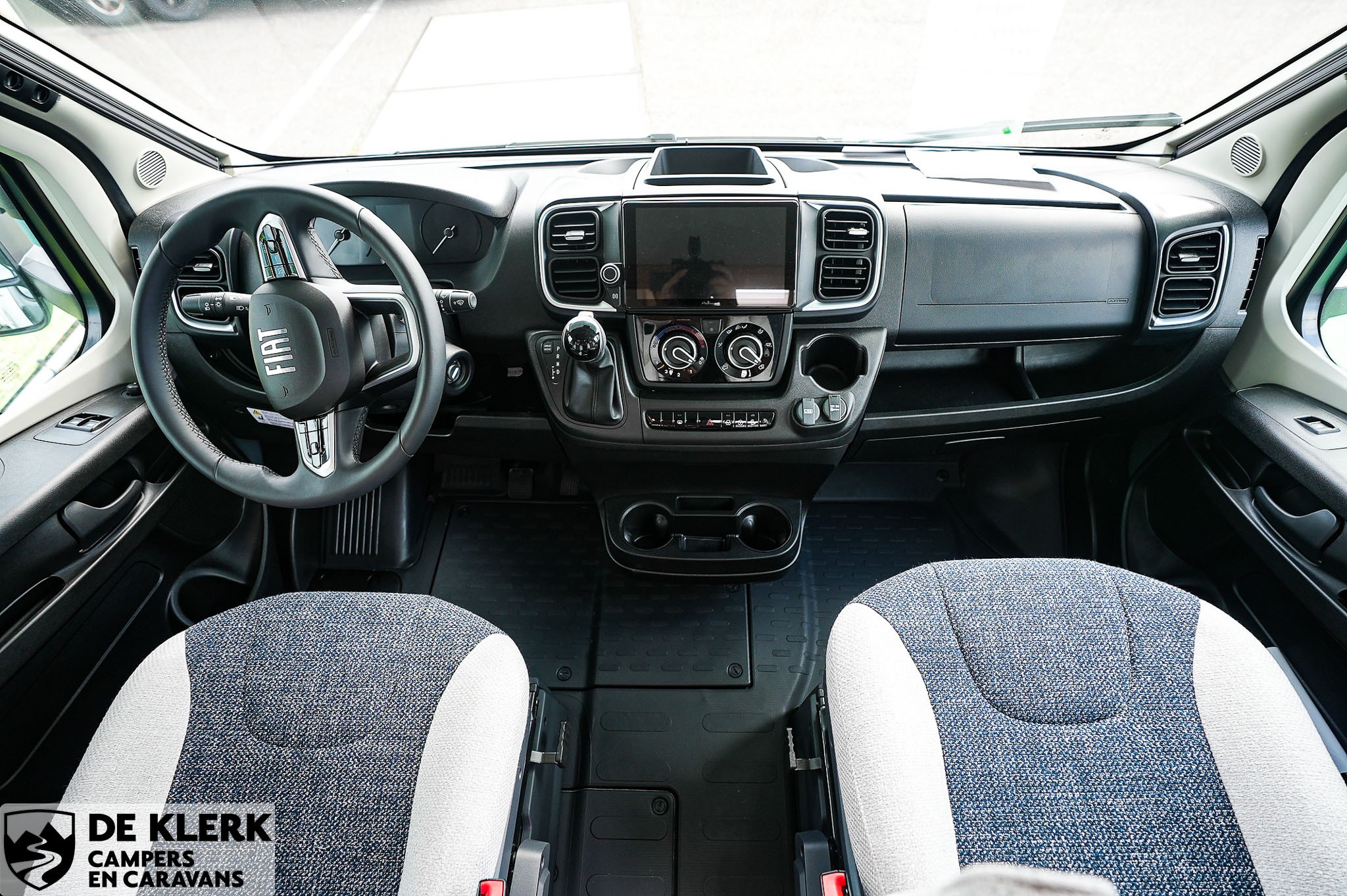 WEINSBERG CaraHome 650 MEG Showroomuitve