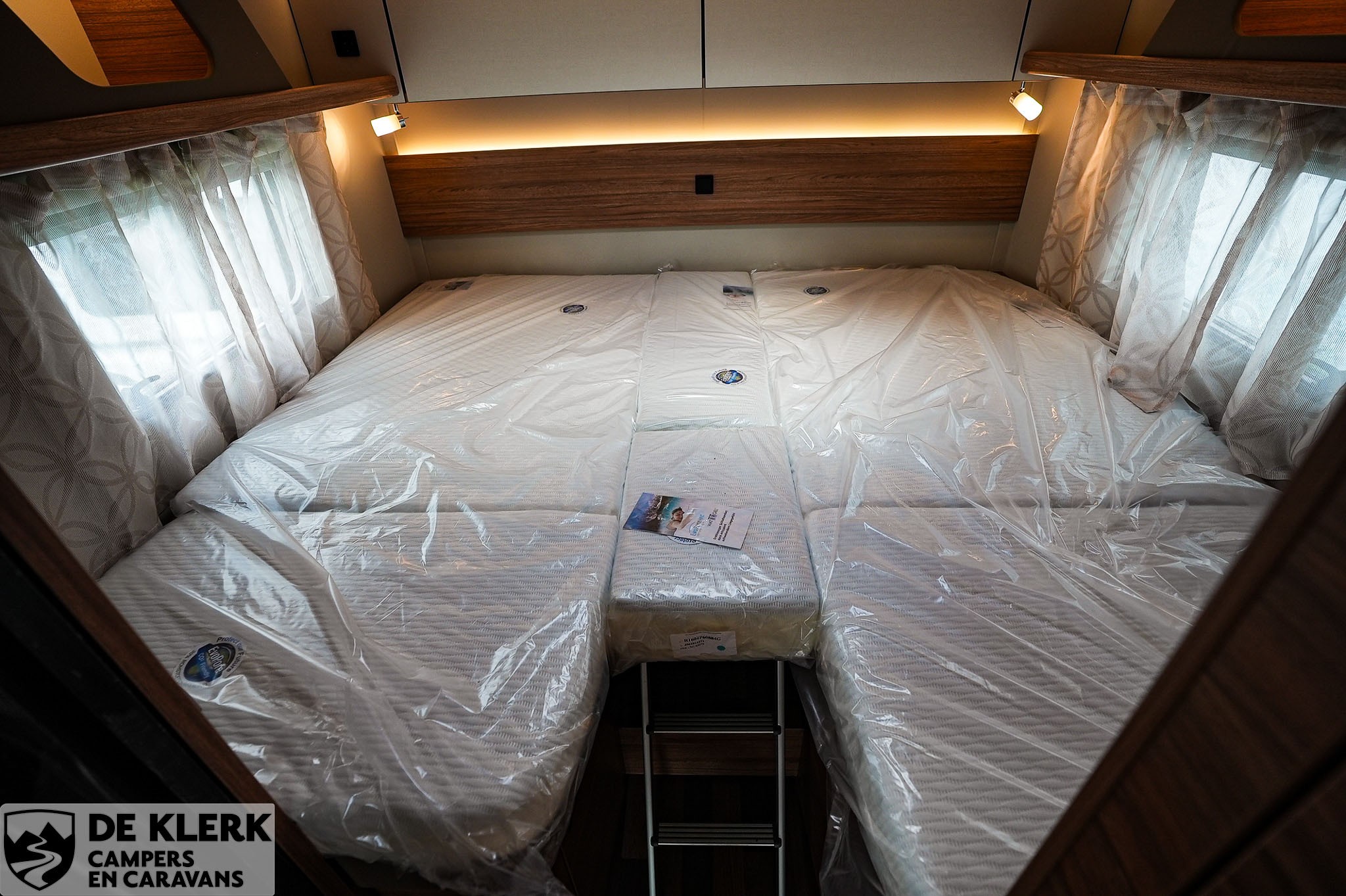 WEINSBERG CaraHome 650 MEG Showroomuitve