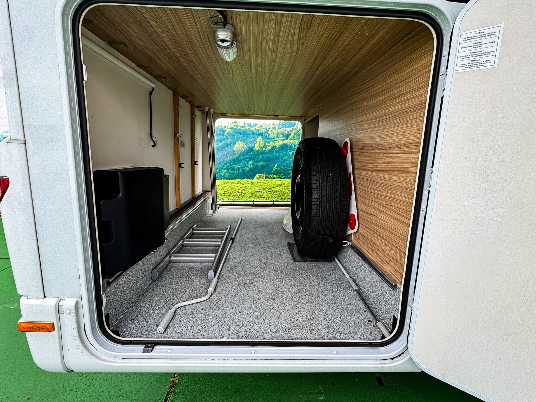 DETHLEFFS ADVANTAGE T 6611 Showroomuitve