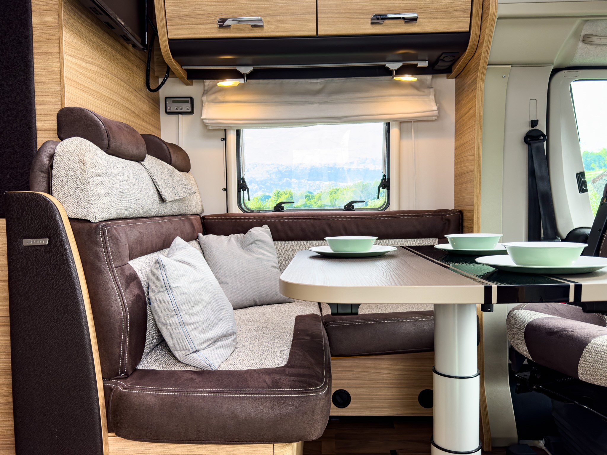 DETHLEFFS ADVANTAGE T 6611 Showroomuitve