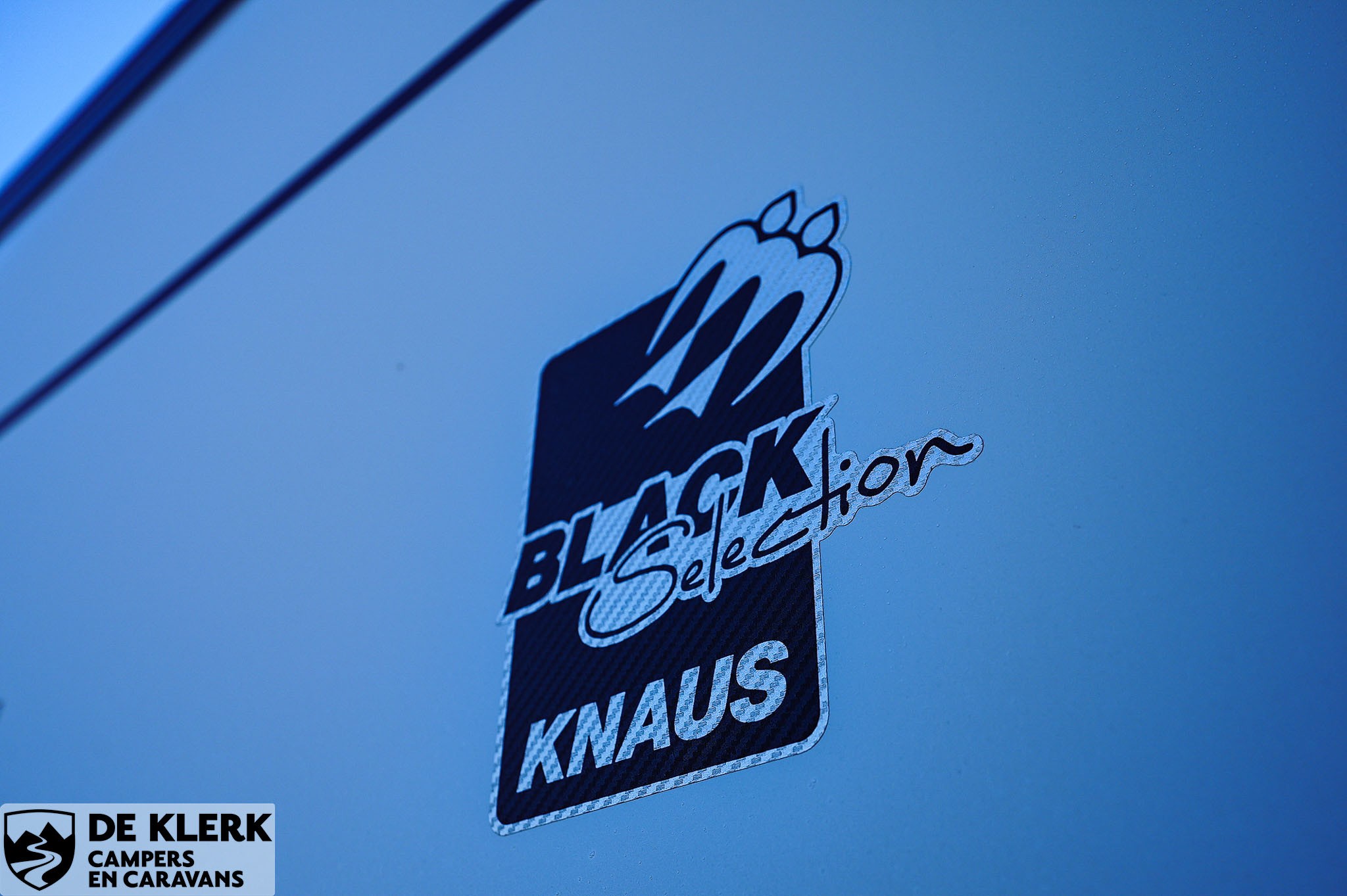KNAUS SUDWIND 450 FU Black Selection