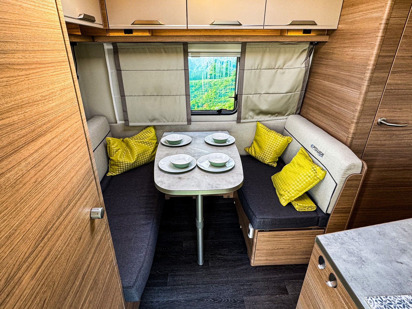 KNAUS SPORT 420 QD E Power Christmas