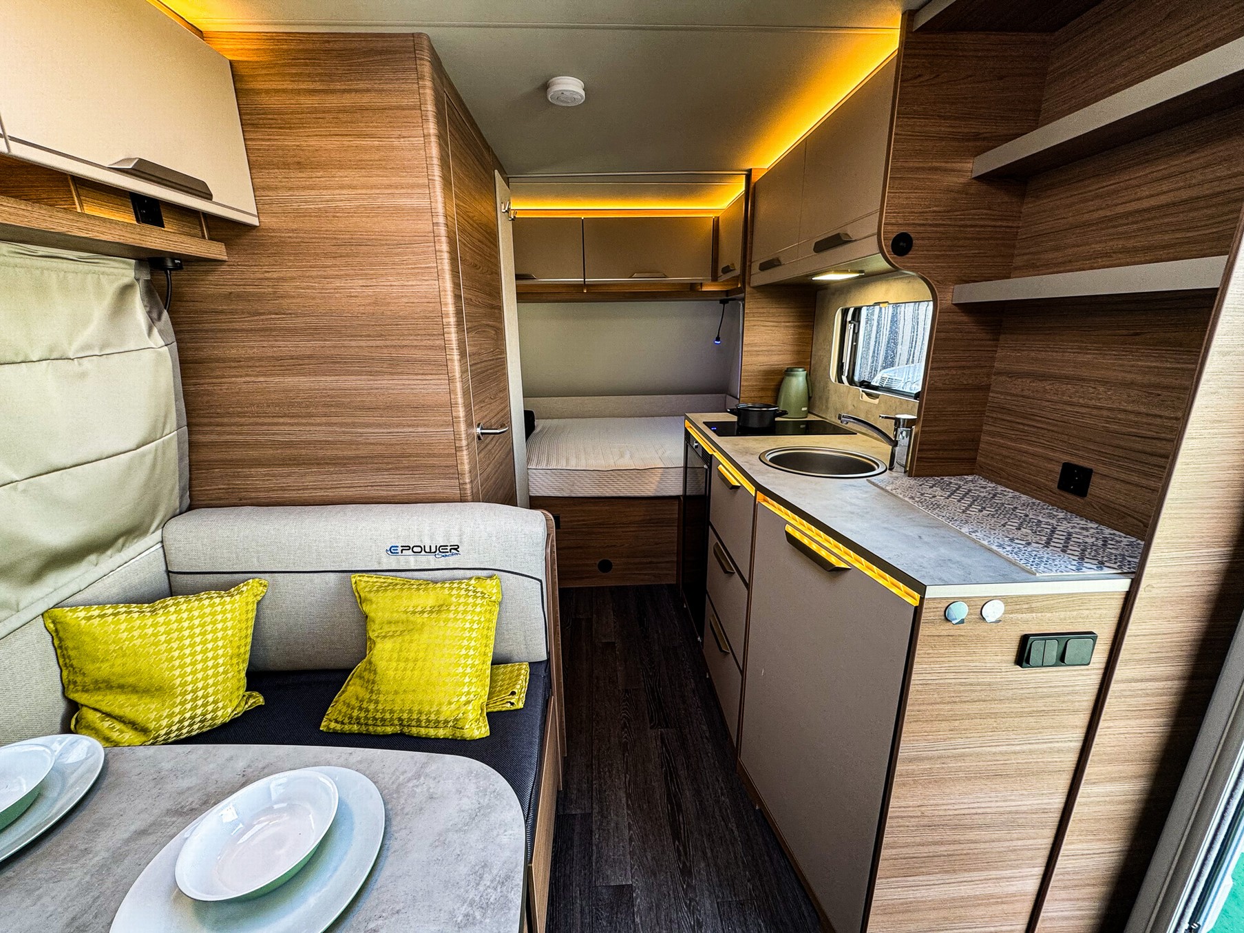 KNAUS SPORT 420 QD E Power Christmas