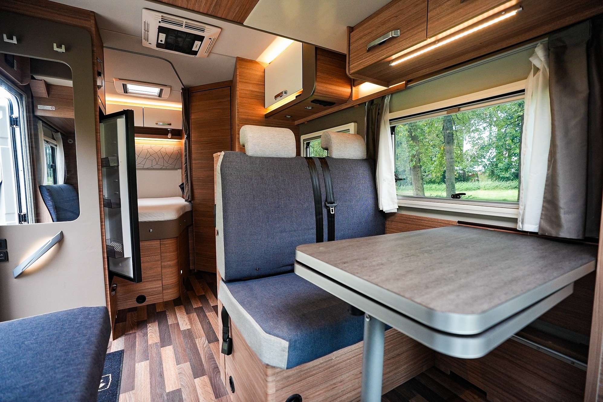 WEINSBERG CaraSuite 650 MF Showroomuitve