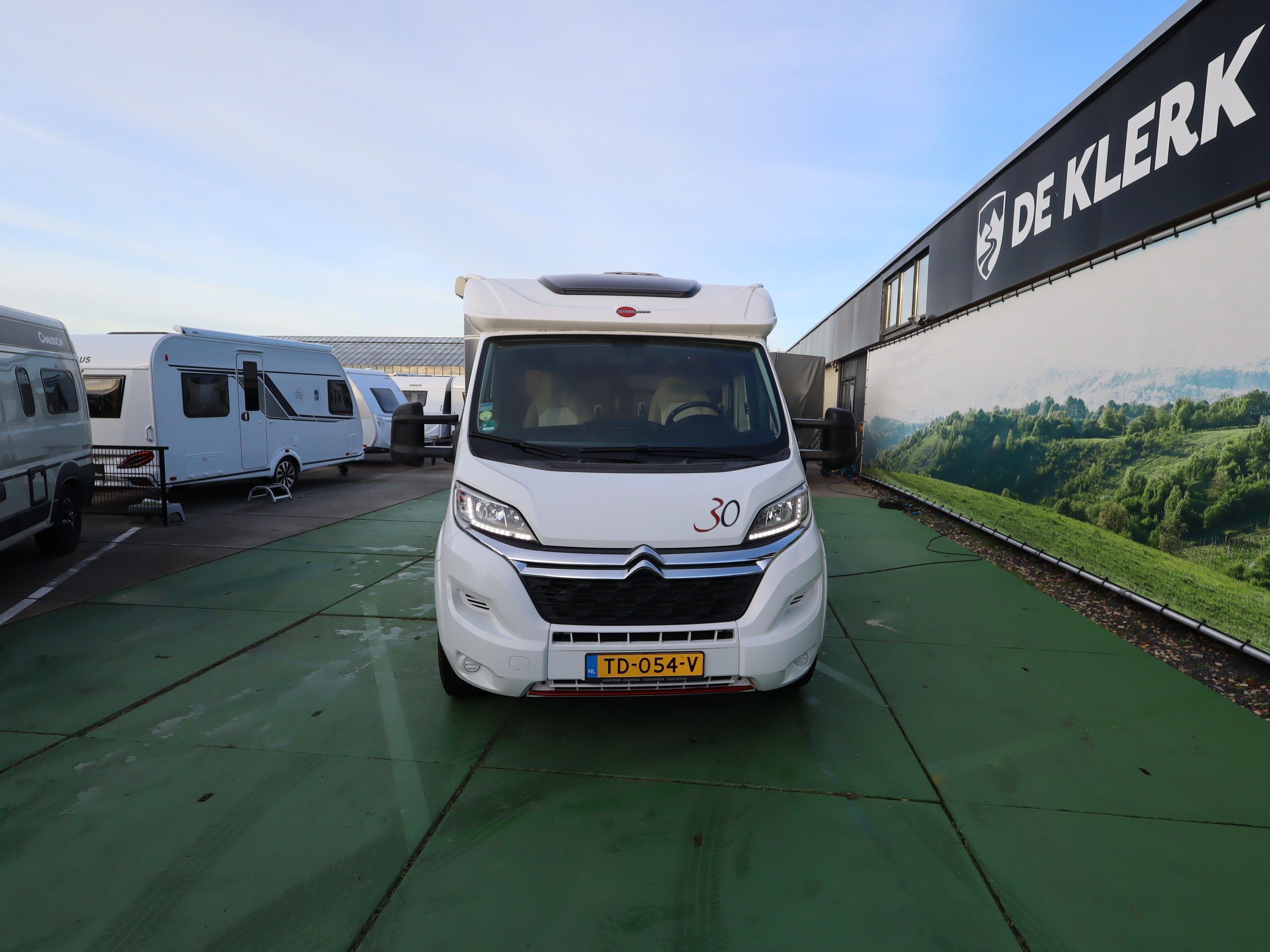 BURSTNER Nexxo T660  30 Edition