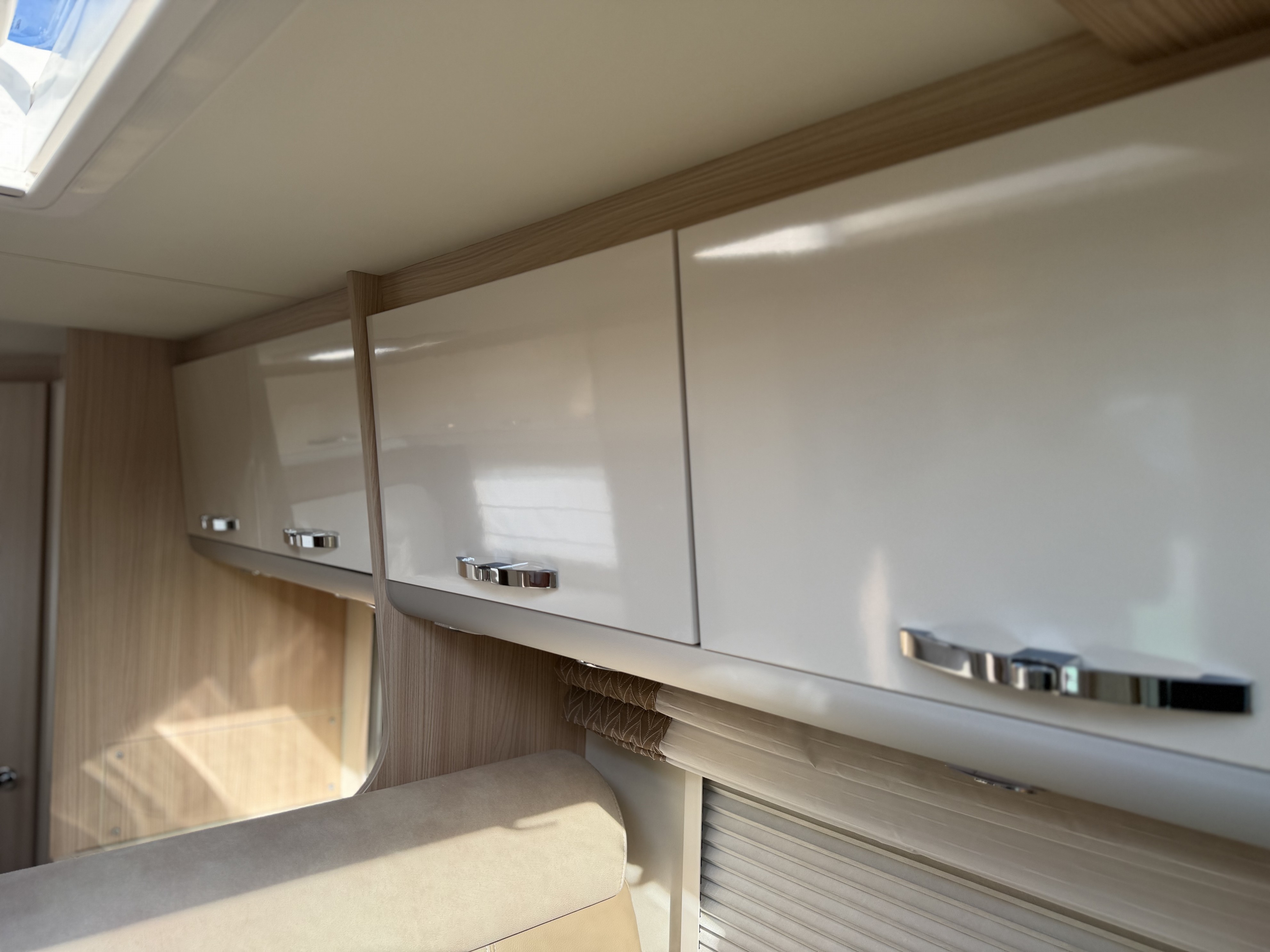 BURSTNER Nexxo T660  30 Edition / Grati